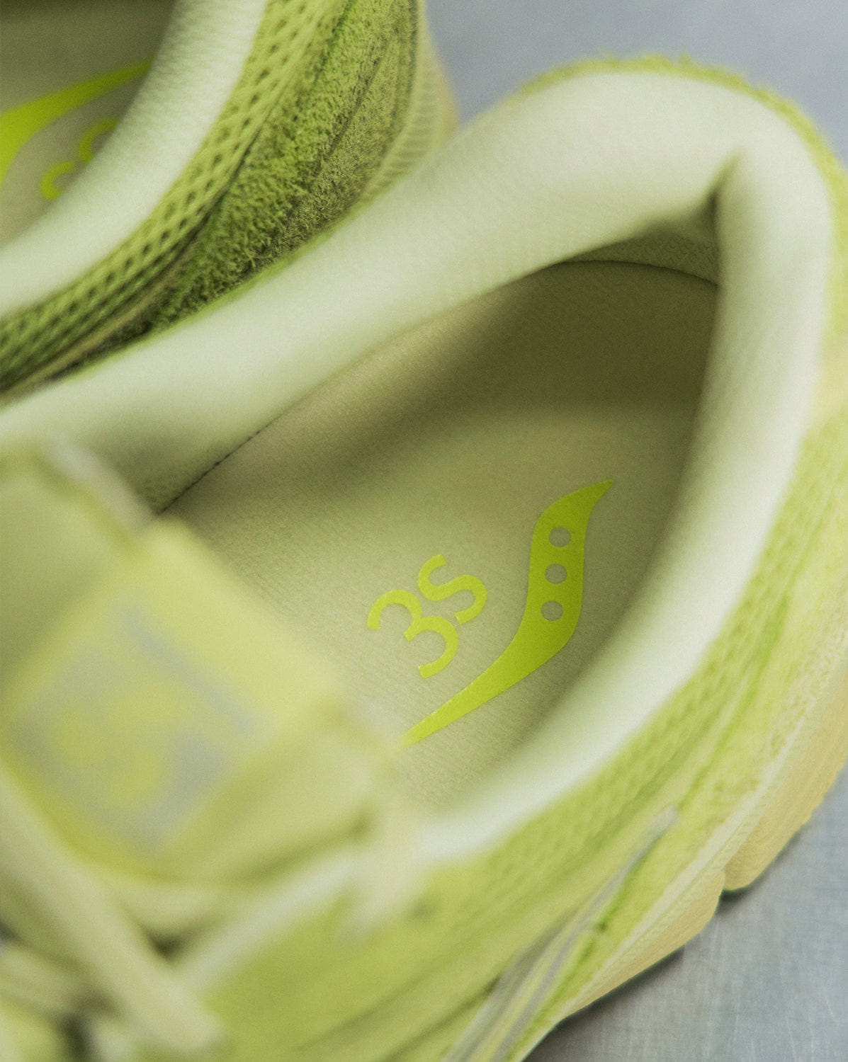 Saucony x 3sixteen Pro Grid Guide 7