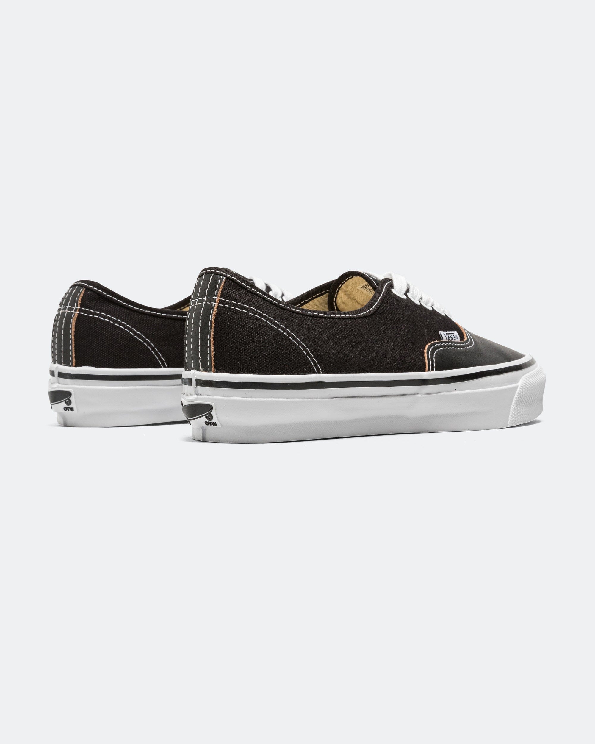 Vans OTW Authentic 44 Siped Vibram - Black