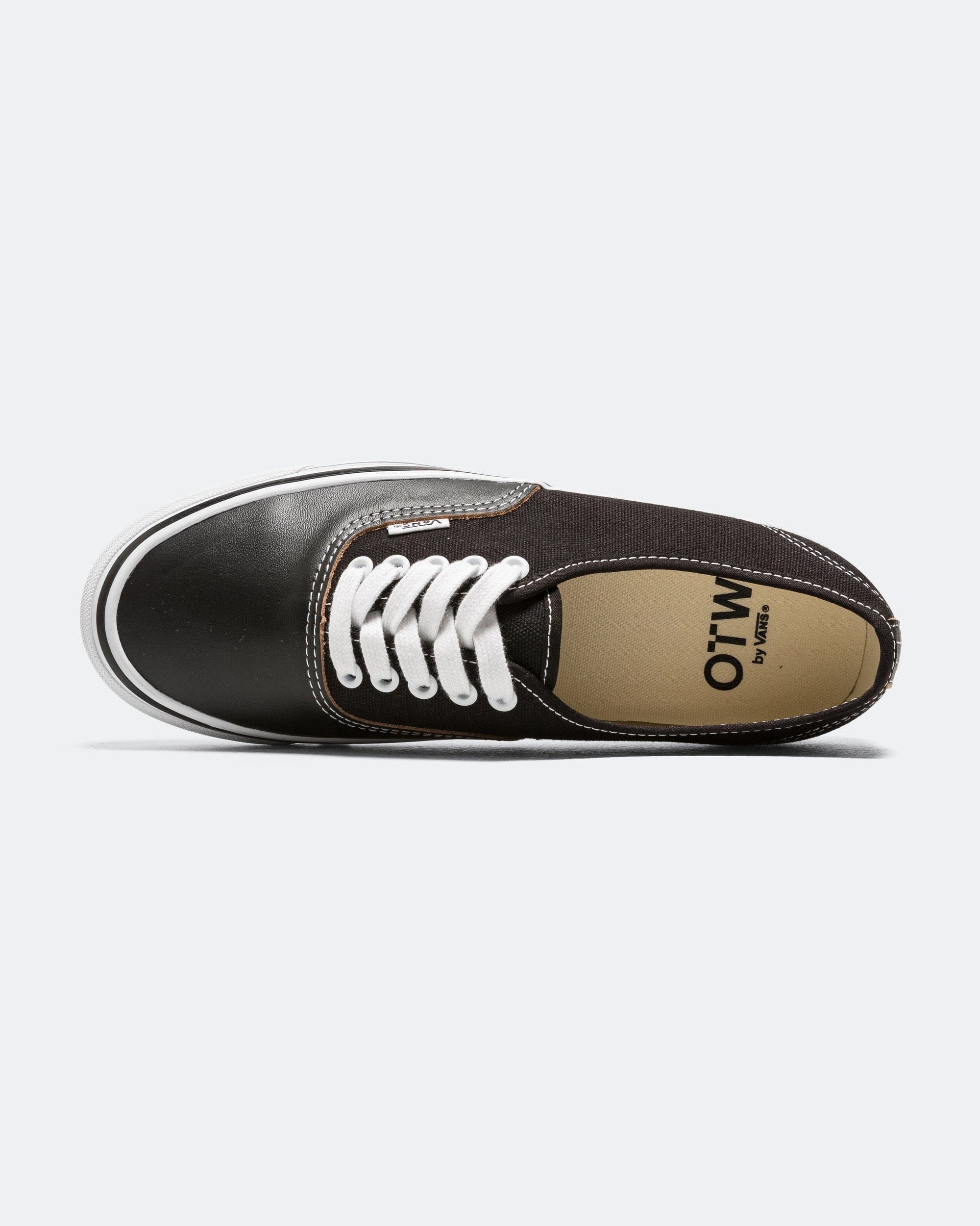 Vans OTW Authentic 44 Siped Vibram - Black