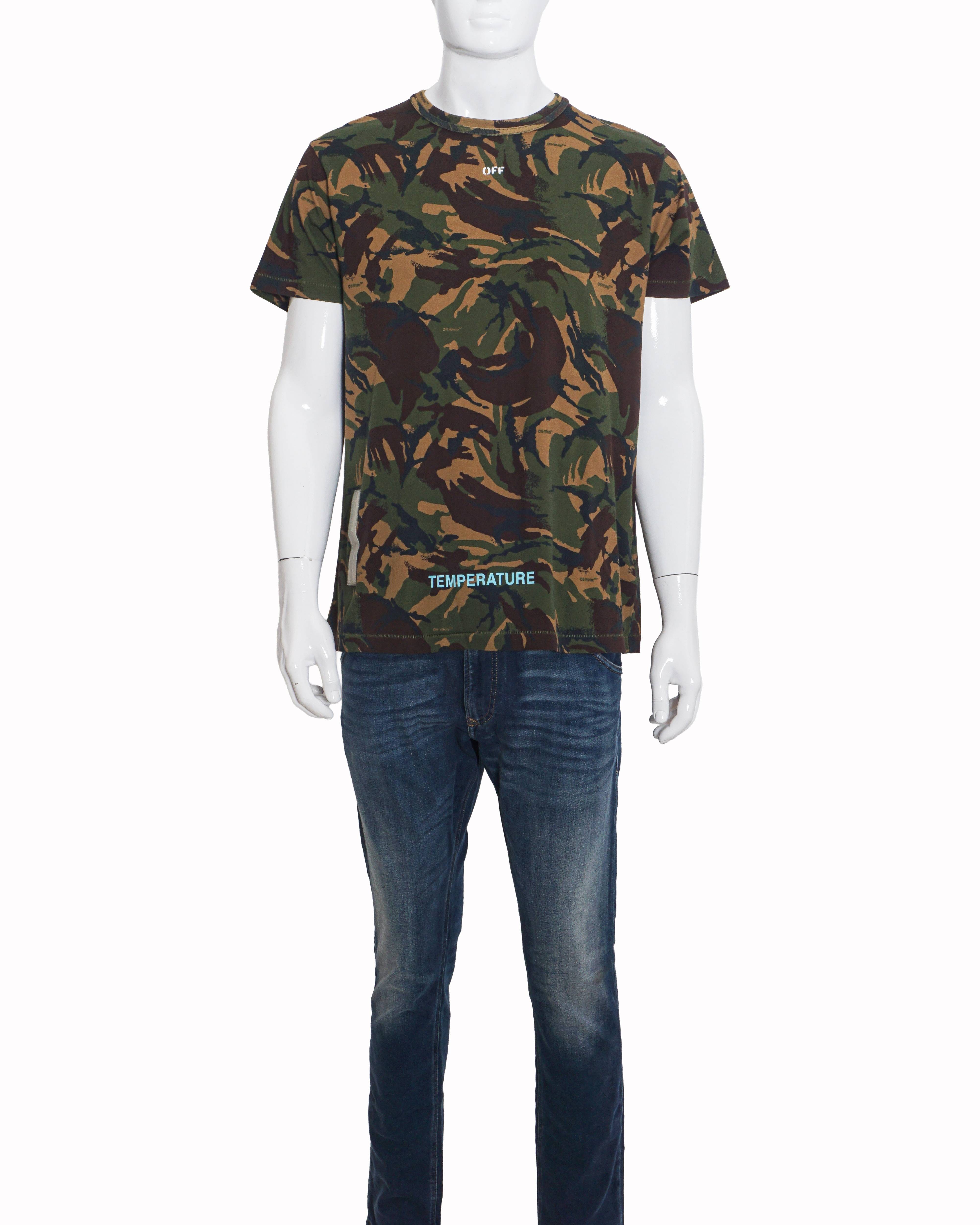 Off - White Men's Camouflage Cotton Crewneck T - Shirt