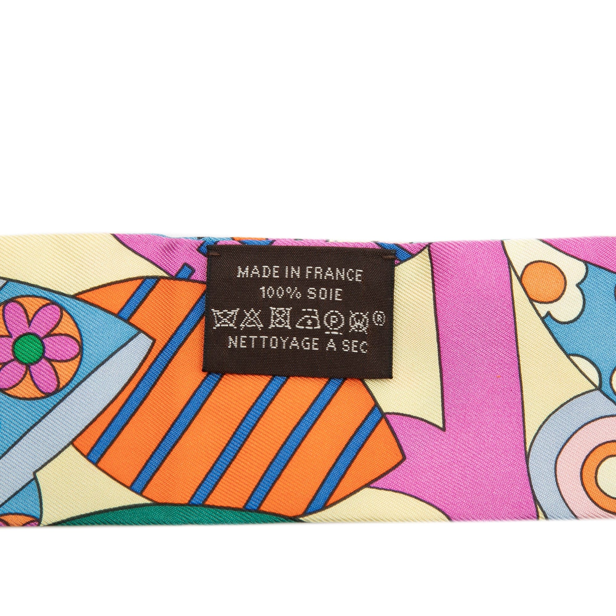 Hermès Les Murmures De La Foret Silk Twilly Scarf