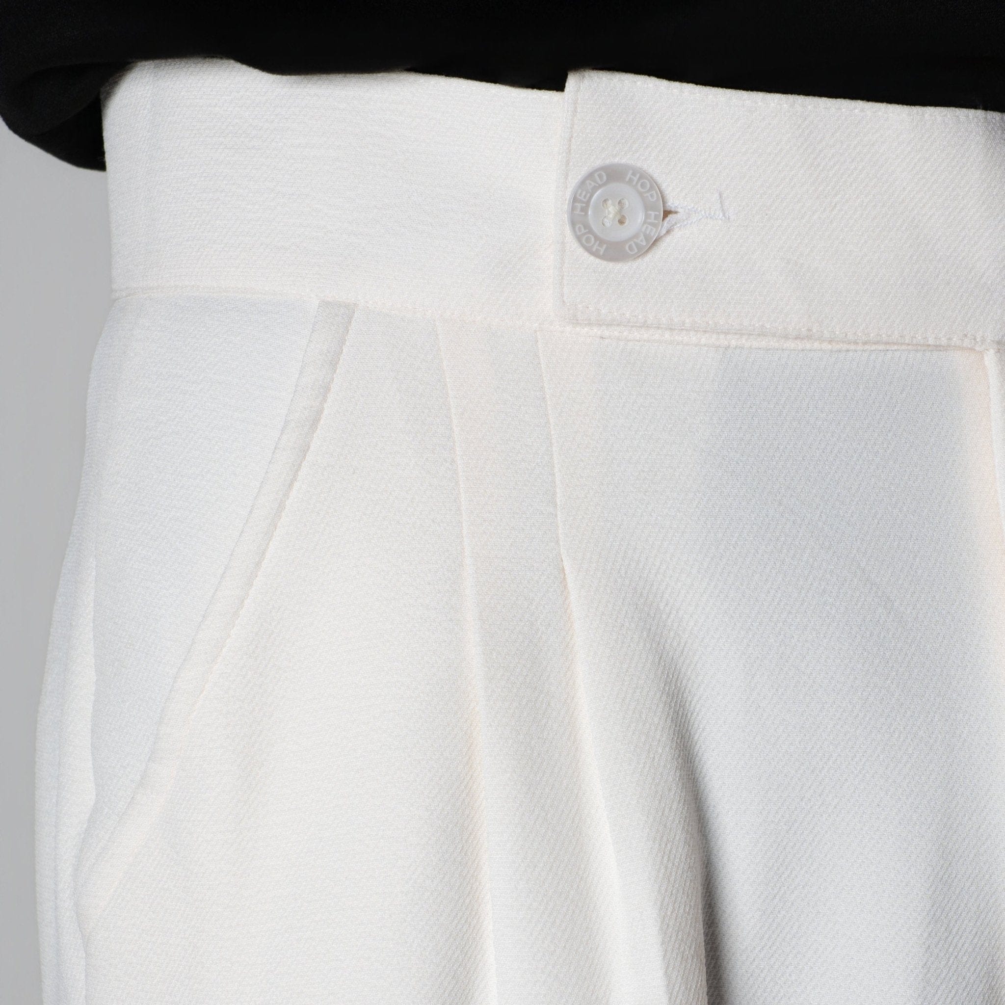 OFF - WHITE SINGLE BUTTON TROUSER