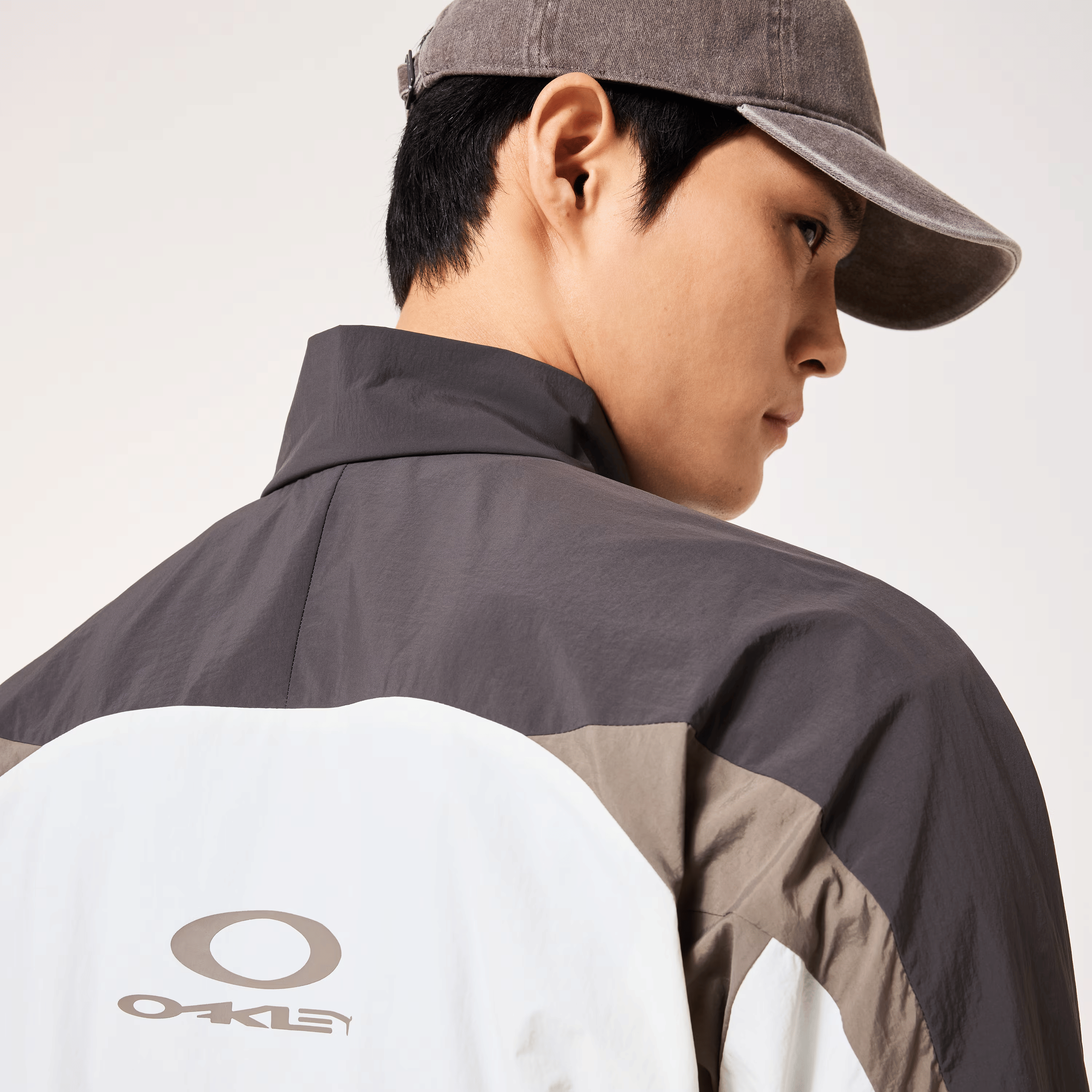 Oakley Mens New Retro Wind Jacket