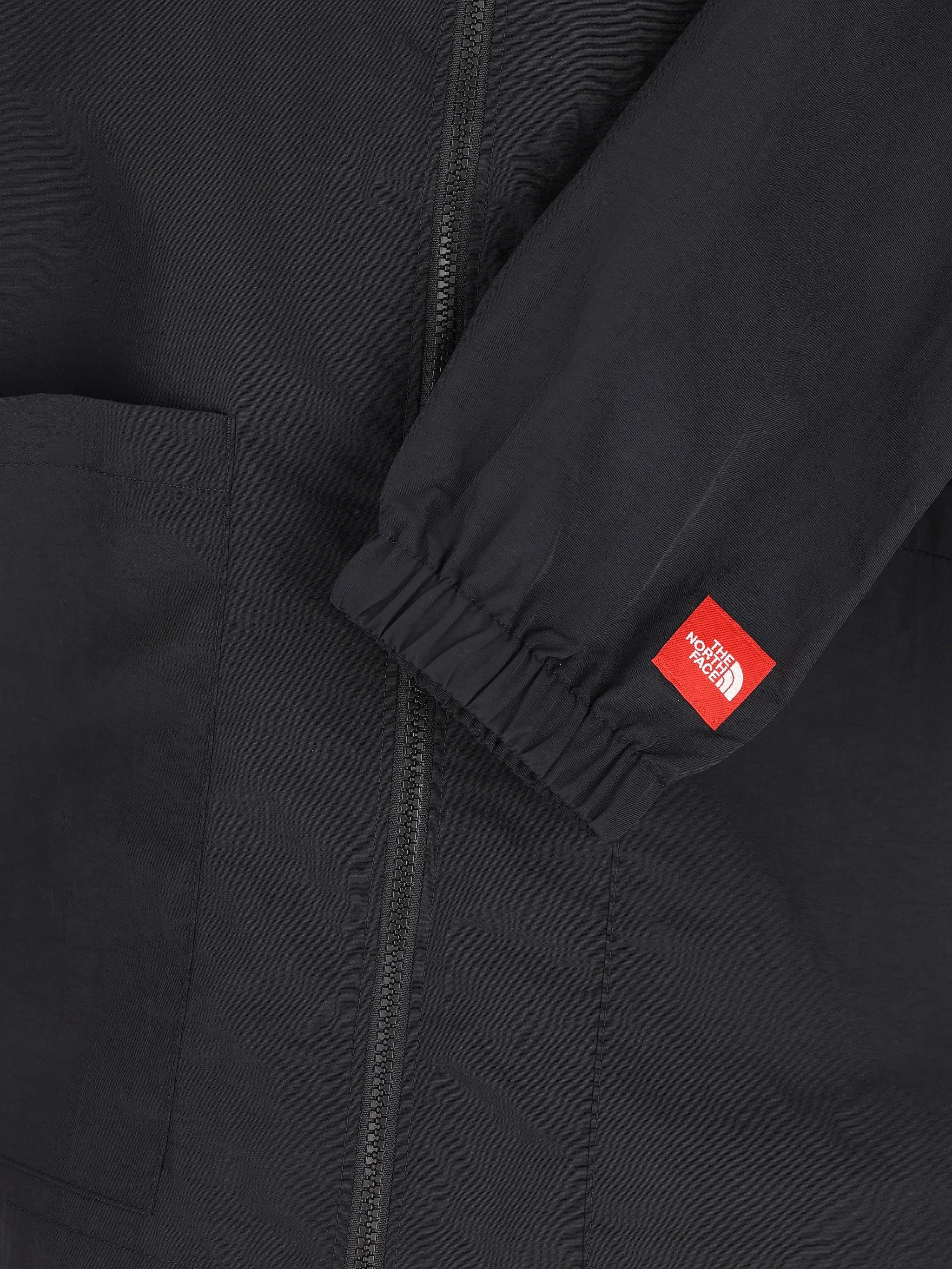 The North Face Redbox front - pockets jacket