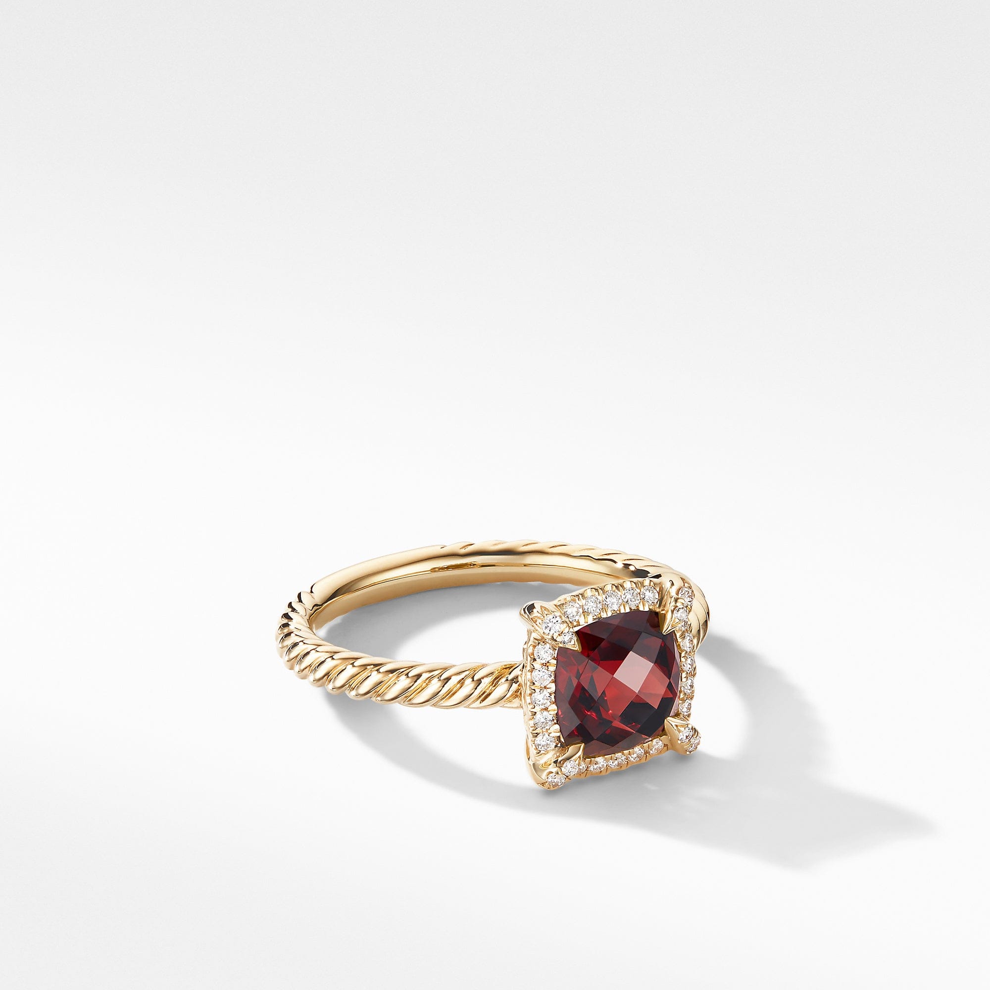 David Yurman Petite Chatelaine Pave Bezel Ring in 18k Yellow Gold with Garnet - R14202D88AGADI65