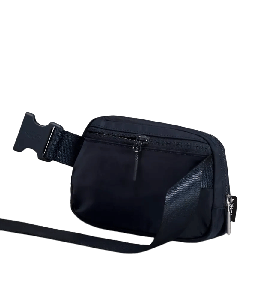 Lululemon Everywhere Belt Bag 1 l True Navy