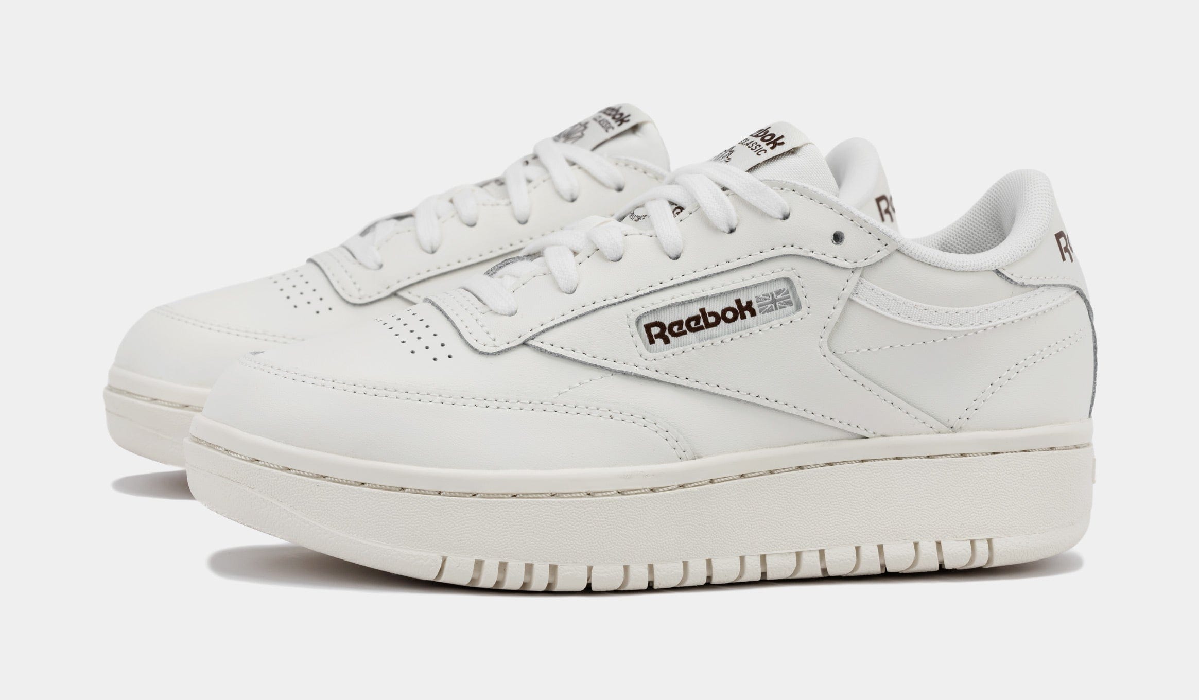 Reebok Shoe Palace Exclusive Club C Womens Lifestyle Shoes (White)