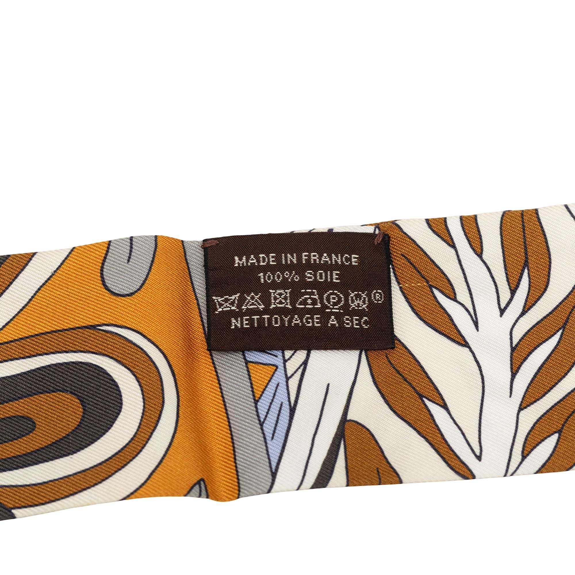 Hermès Le Jardin De La Maharani Silk Twilly Scarf