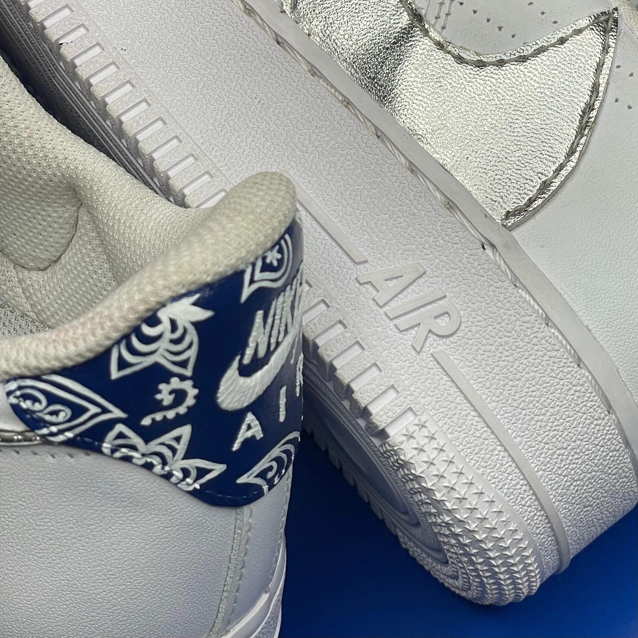 Mdcustoms SILVER REVERSE SWOOSH AF1
