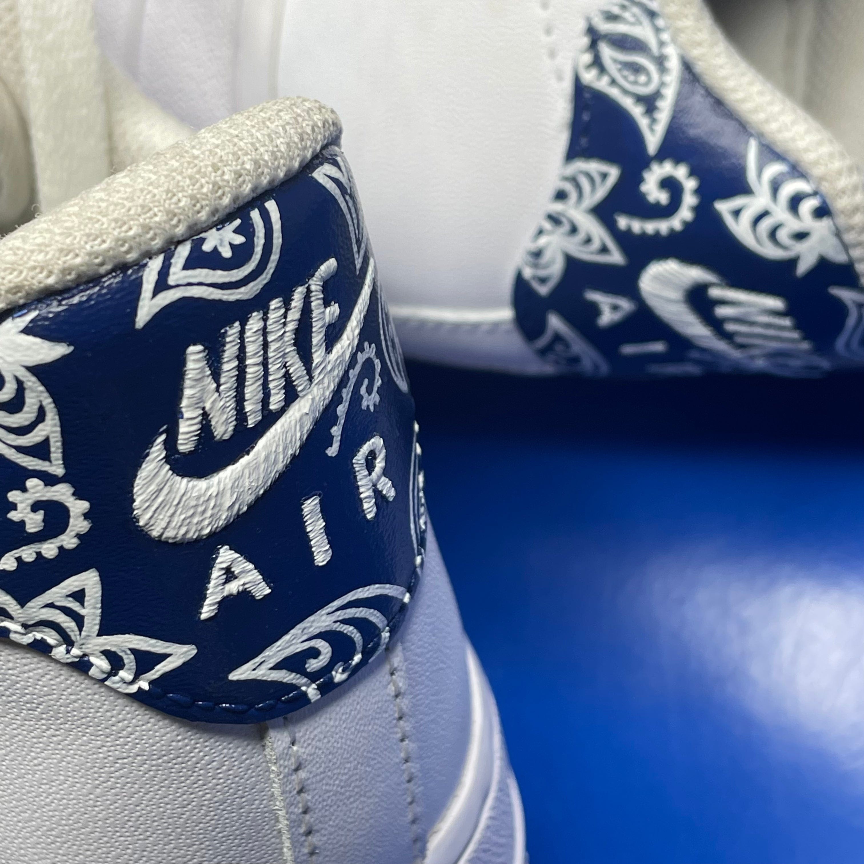 Mdcustoms SILVER REVERSE SWOOSH AF1