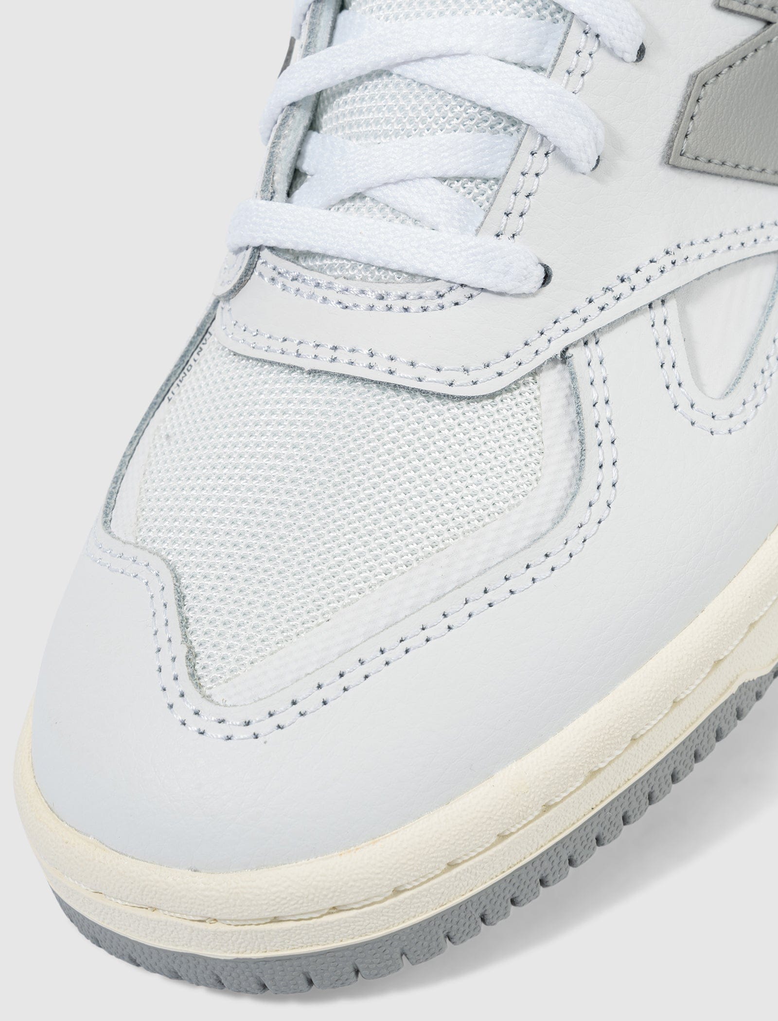 NEW Balance Numeric NUMERIC KNOX 600