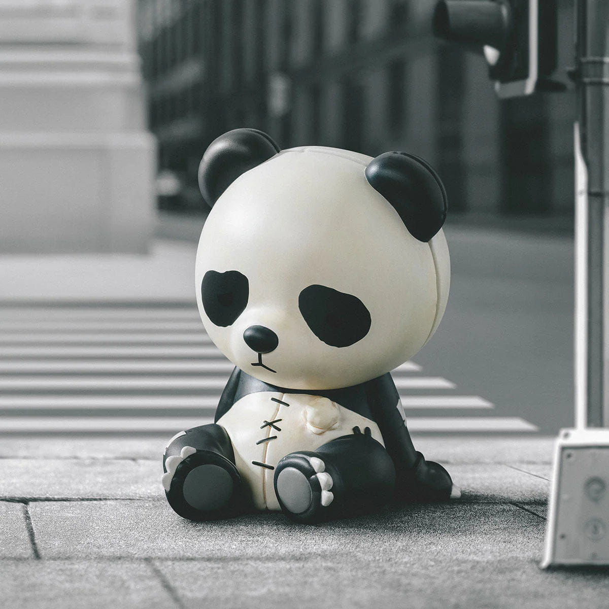 POP MART Hirono Doll Panda 100% Figurine