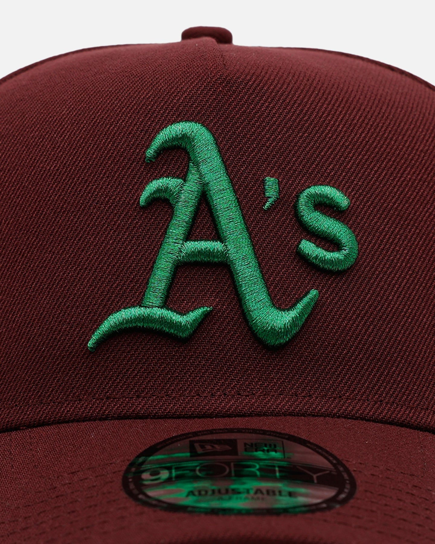 New Era Oakland Athletics Frosted Burgundy 9FORTY A - Frame Snapback Burgundy