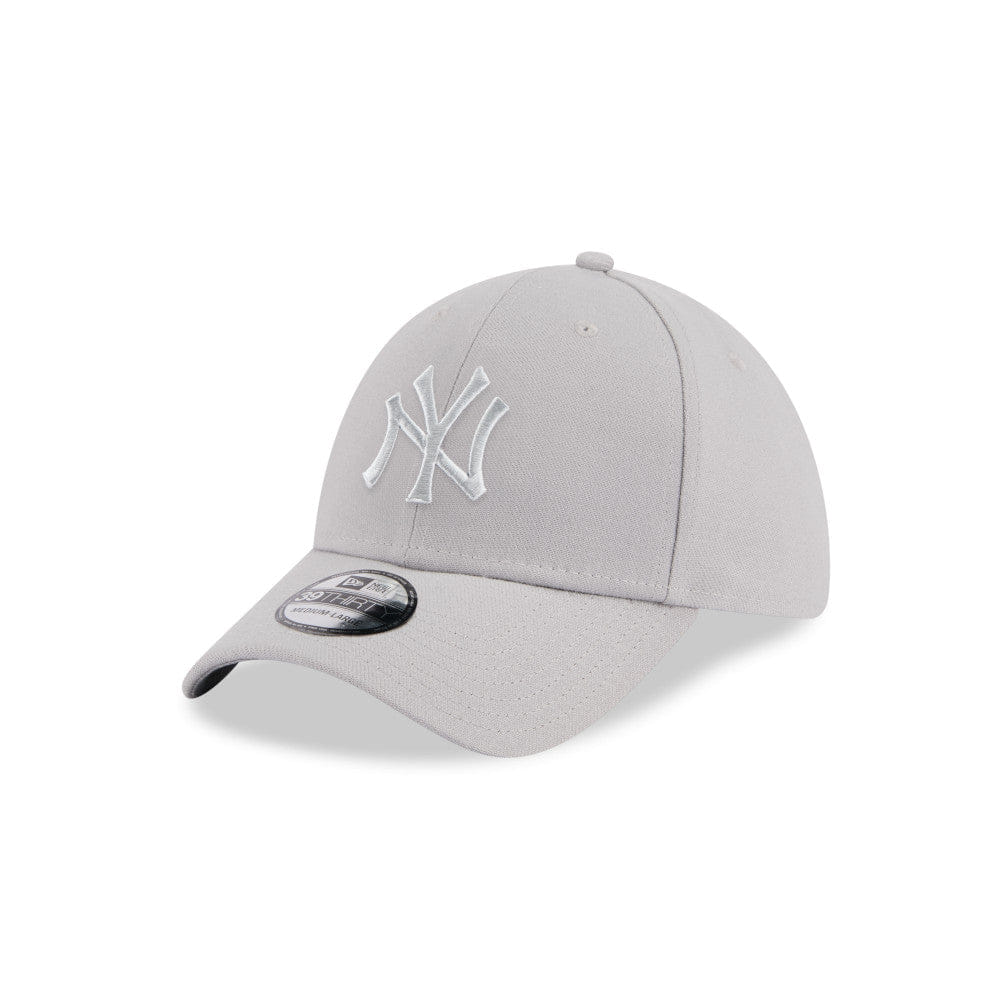 New Era N.Y Yankees 39Thirty Stretch Fit Cap (Metallic Grey)