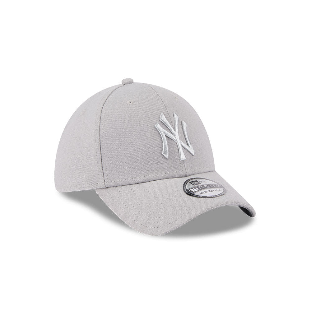 New Era N.Y Yankees 39Thirty Stretch Fit Cap (Metallic Grey)