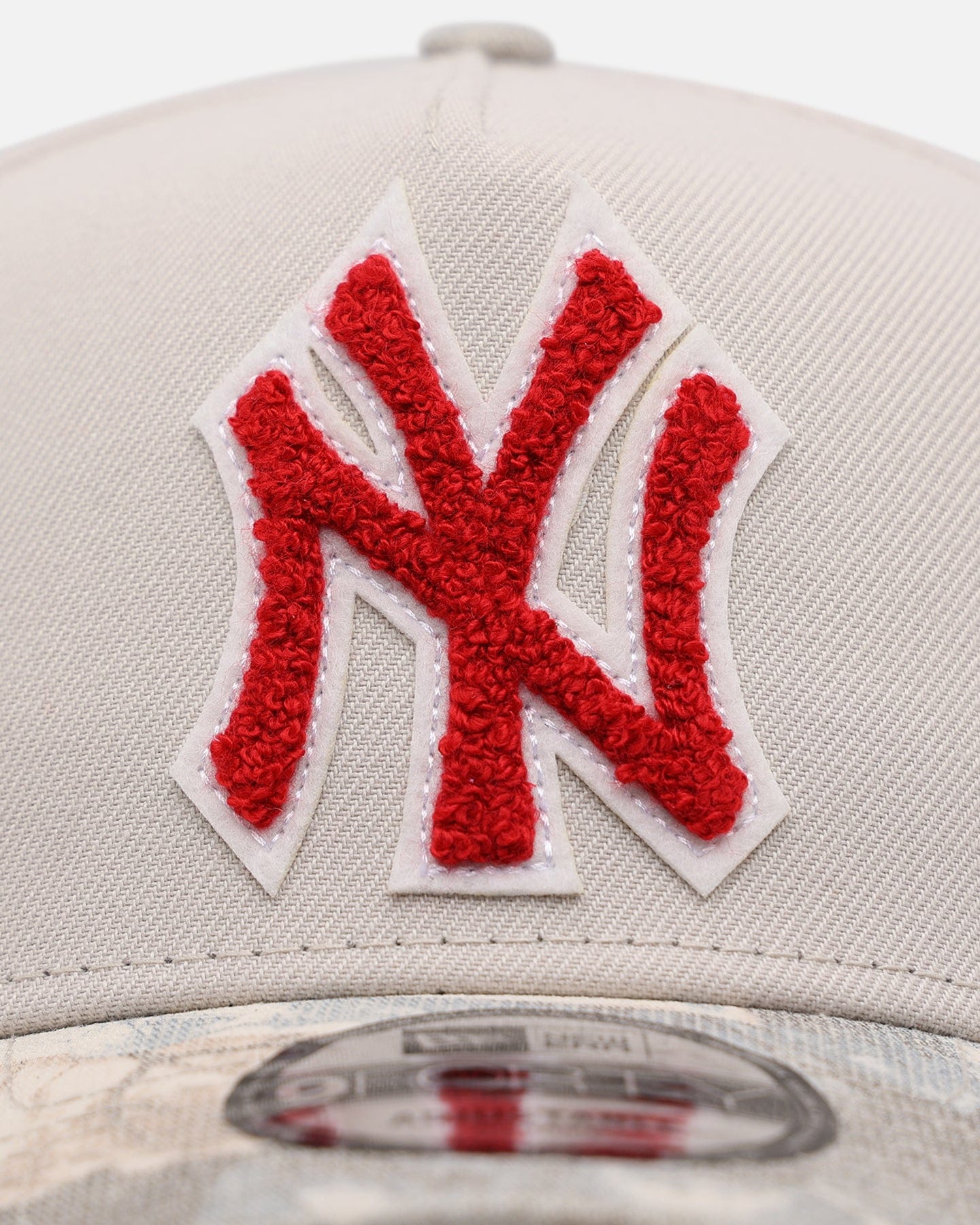 New Era New York Yankees Chenille Camo 9FORTY A - Frame Snapback Camo