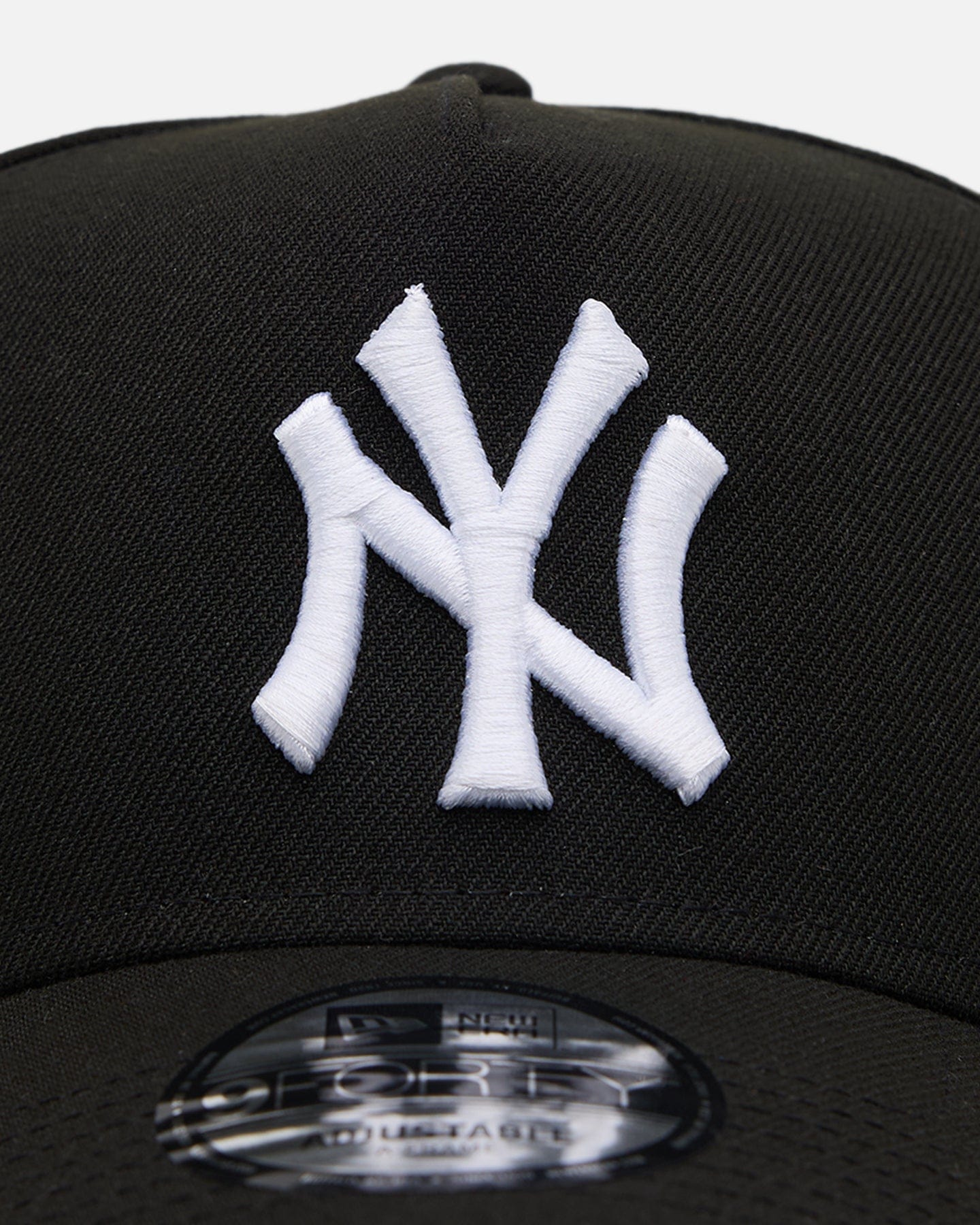 New Era New York Yankees Easy Black and White 9FORTY A - Frame Snapback Black/White