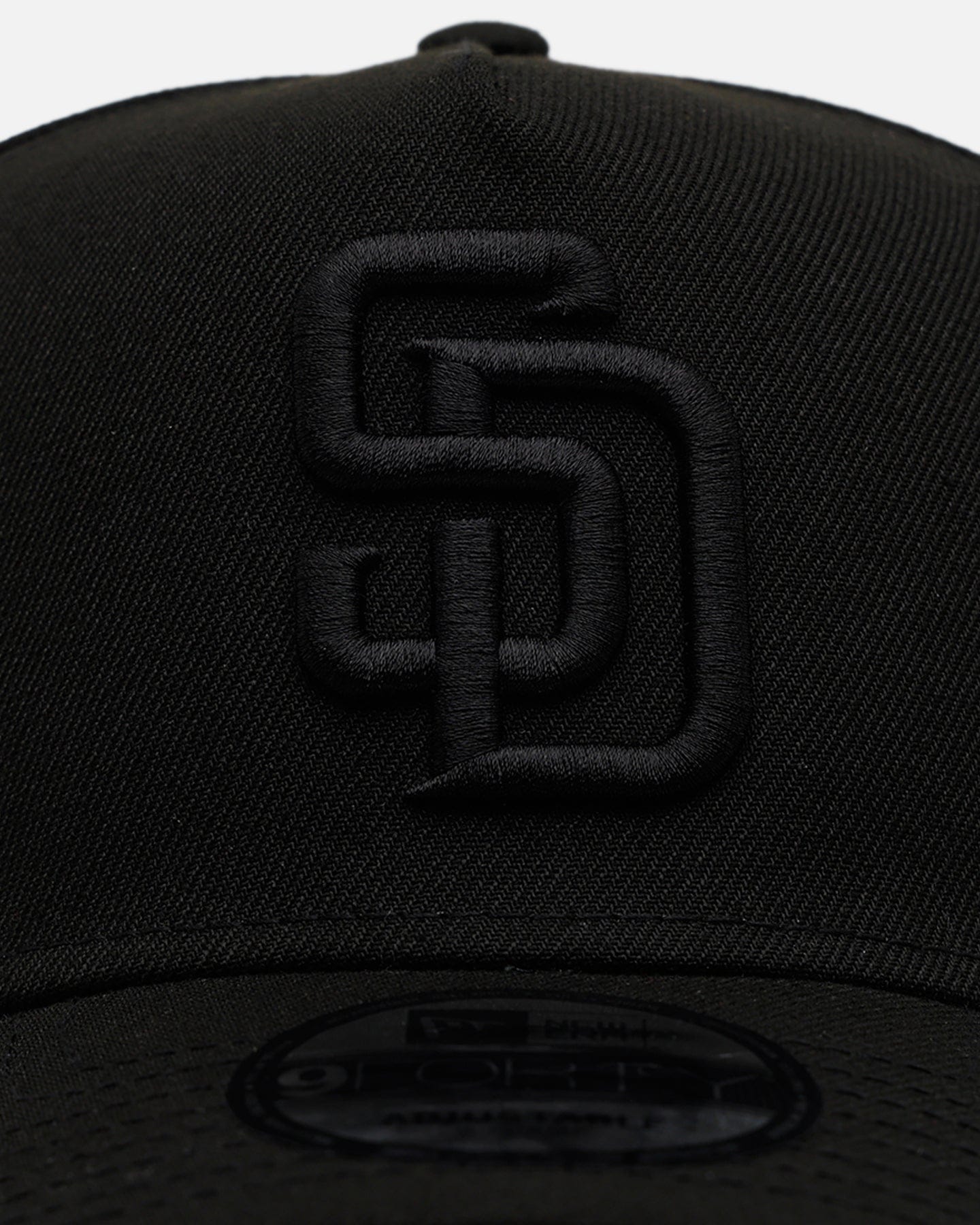 New Era San Diego Padres Easy Black 9FORTY A - Frame Snapback Black/Black