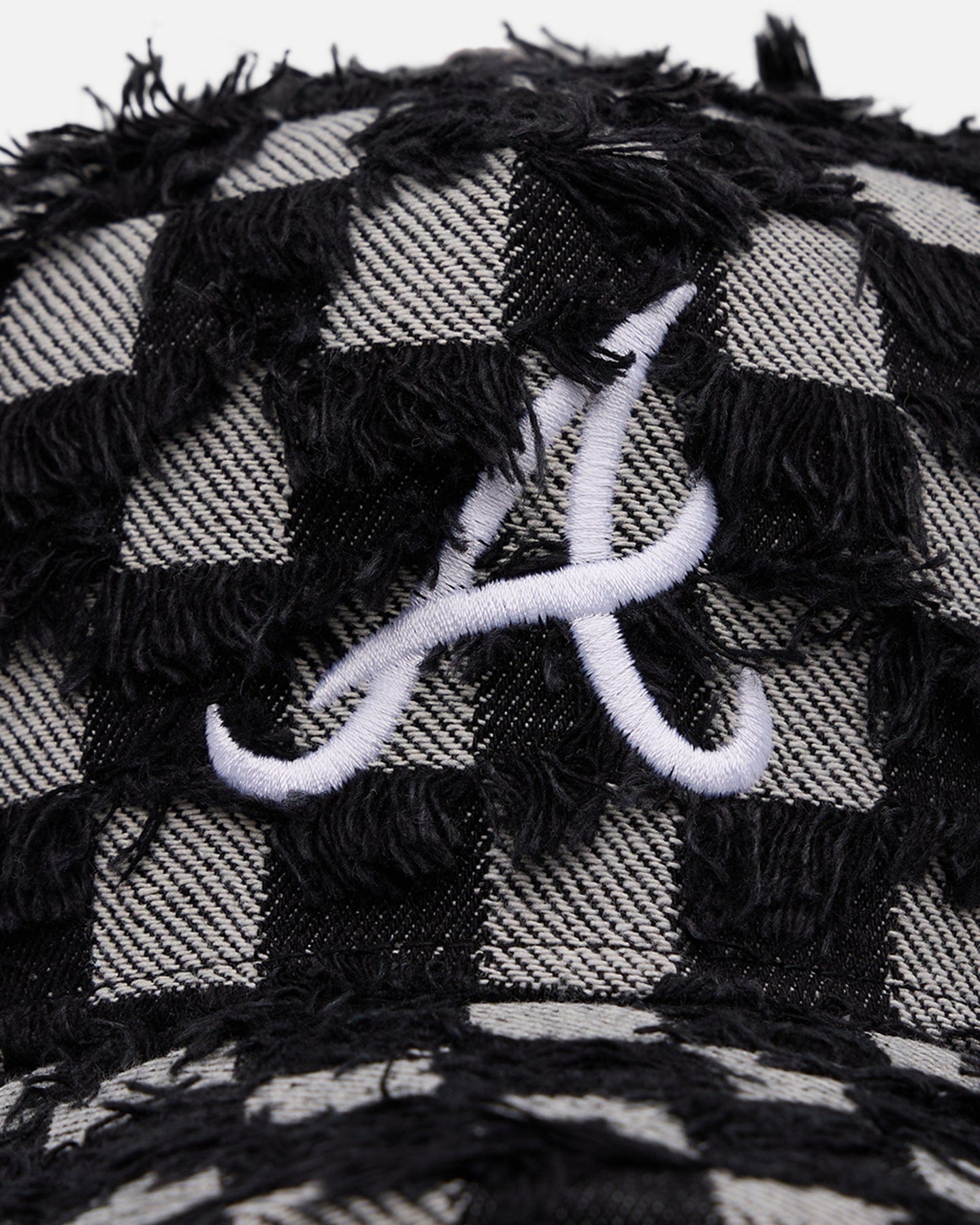 New Era Atlanta Braves Frayed Checkerboard 9FORTY A - Frame Snapback Black/Grey