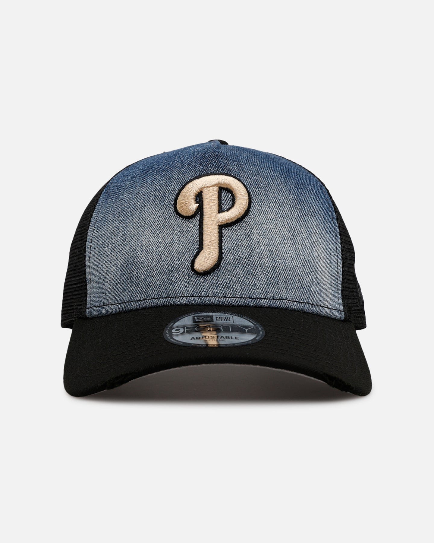 New Era Philadelphia Phillies Bleach 9FORTY A - Frame Trucker Snapback Denim