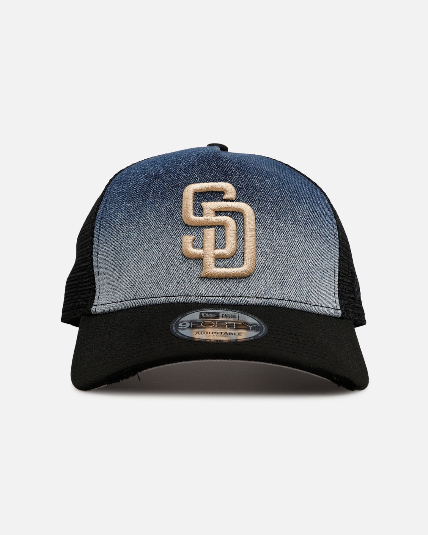 New Era San Diego Padres Bleach 9FORTY A - Frame Trucker Snapback Denim