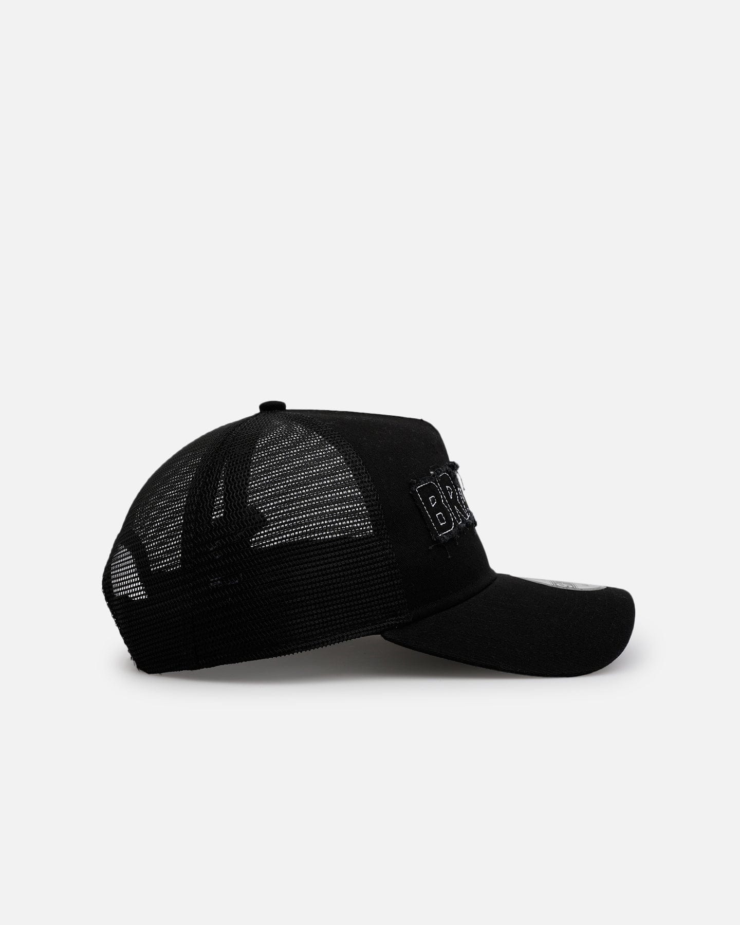 New Era Atlanta Braves Distressed 9FORTY A - Frame Trucker Snapback Black/White