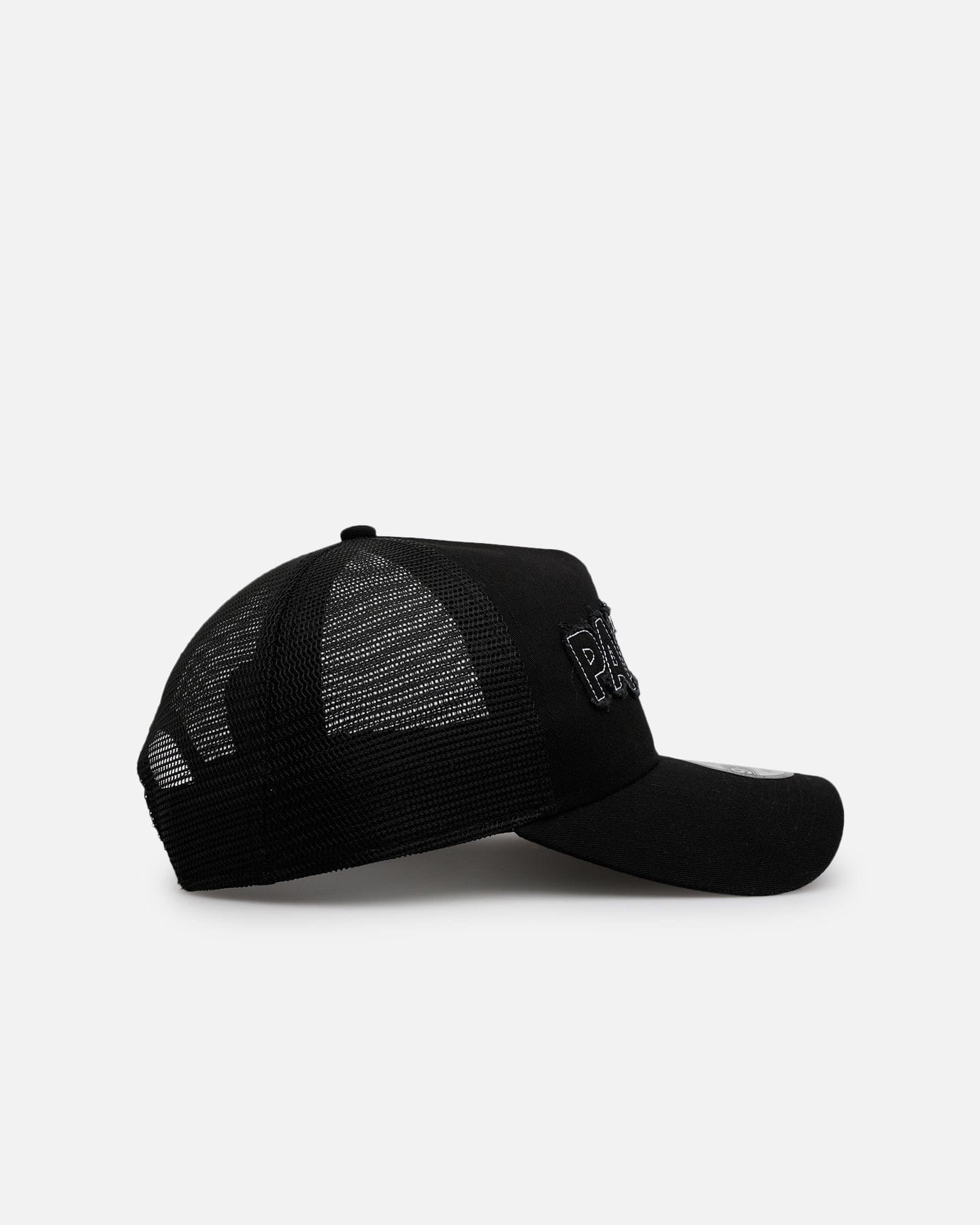 New Era San Diego Padres Distressed 9FORTY A - Frame Trucker Snapback Black/White