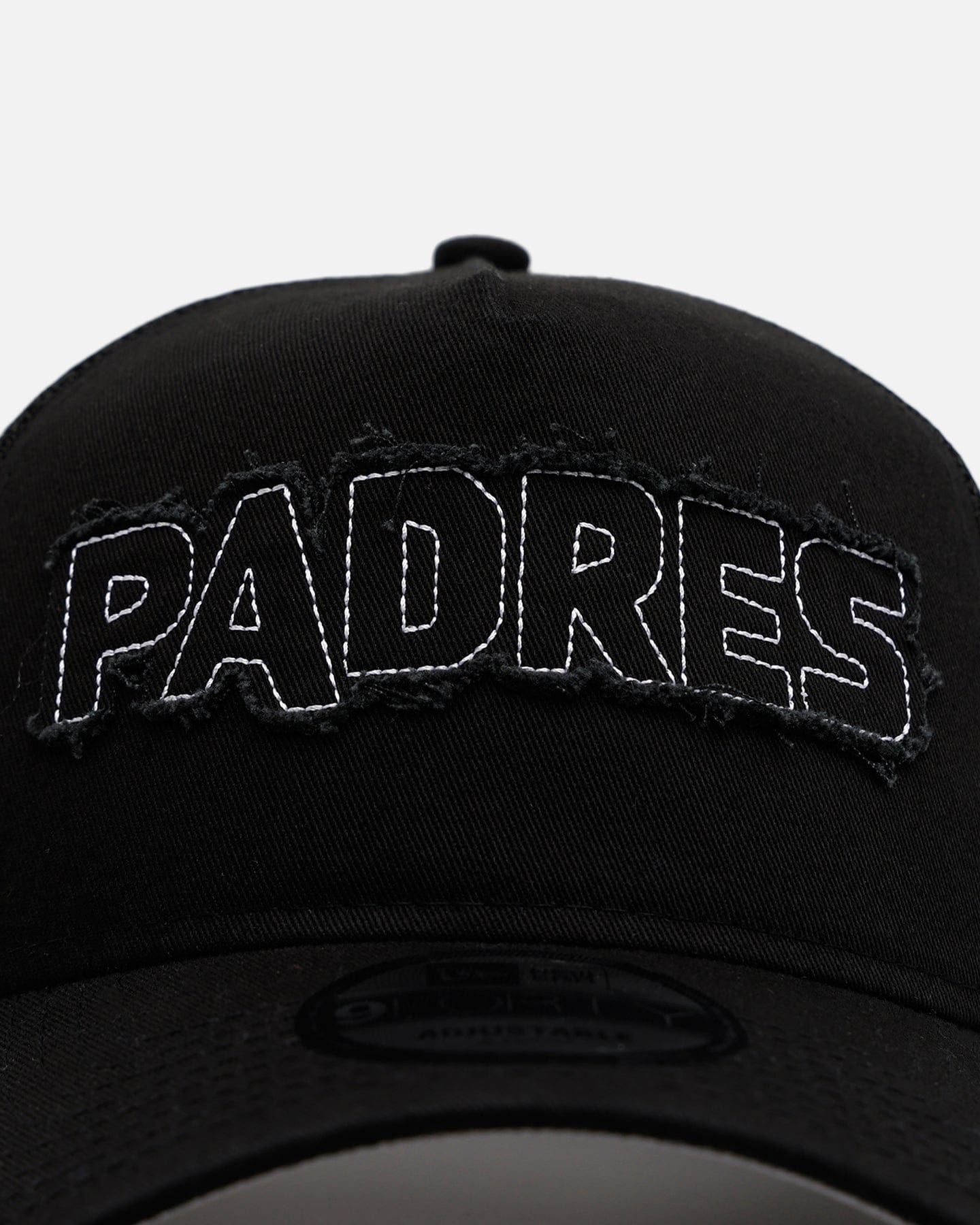 New Era San Diego Padres Distressed 9FORTY A - Frame Trucker Snapback Black/White