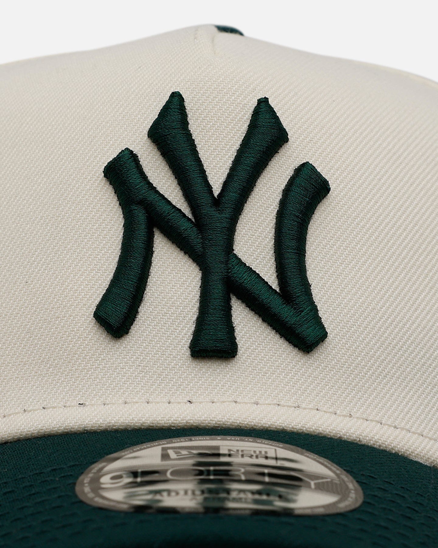 New Era New York Yankees Evergreen 2.0 9FORTY A - Frame Snapback Chrome/Dark Green