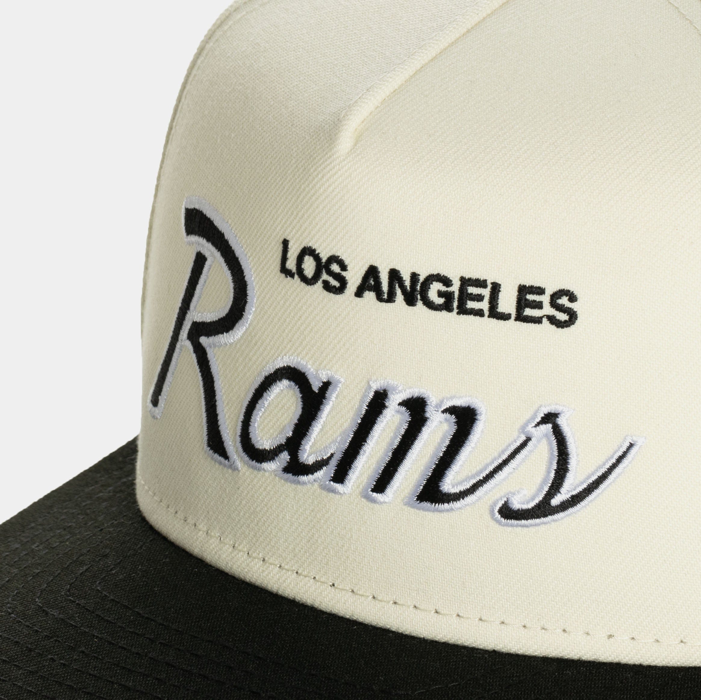 NEW ERA Shoe Palace Exclusive Los Angeles Rams Script 950AF Snapback Mens Hat (Chrome/Black)
