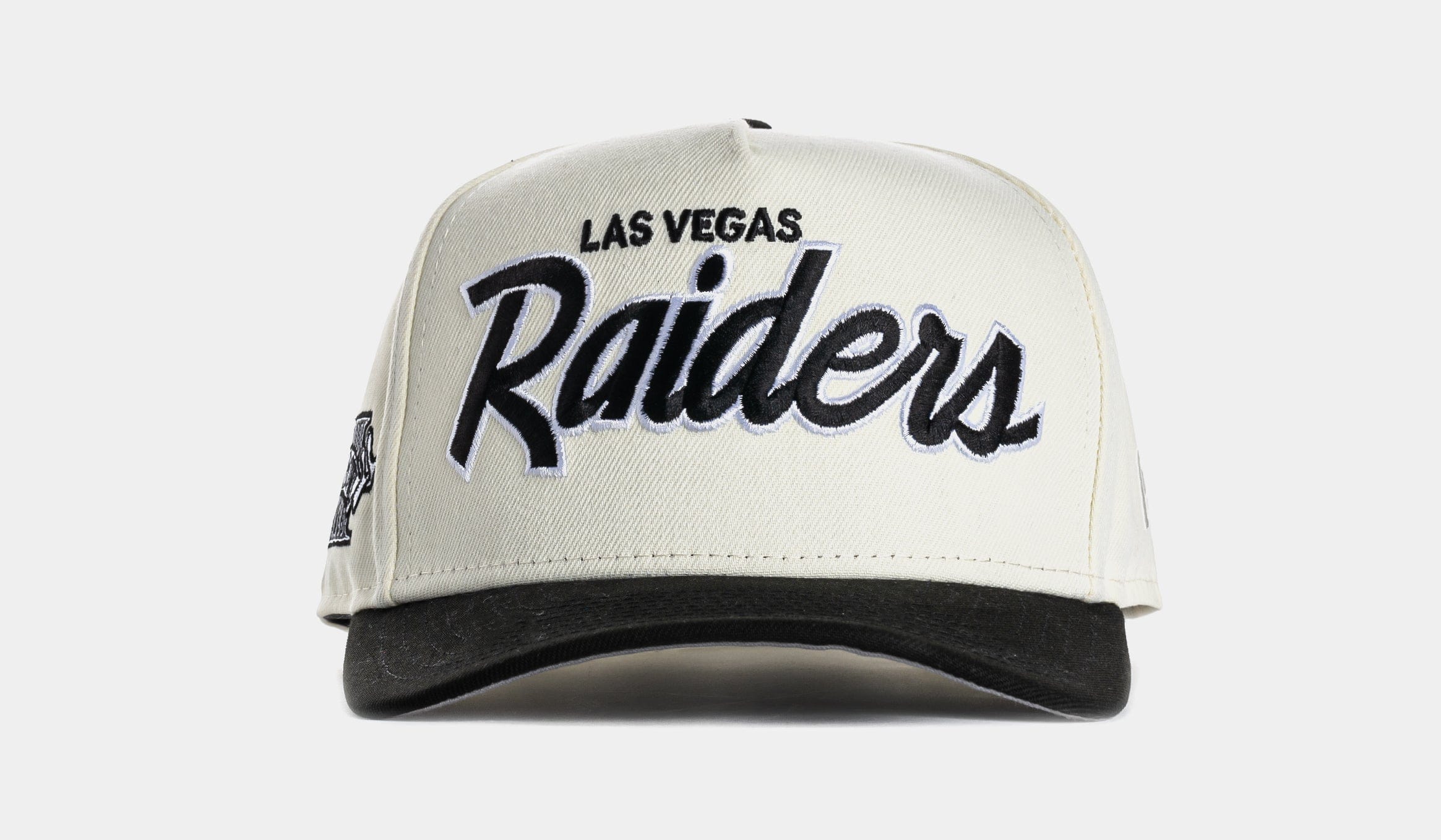 NEW ERA Shoe Palace Exclusive Las Vegas Raiders Script 950AF Snapback Mens Hat (Chrome/Black)
