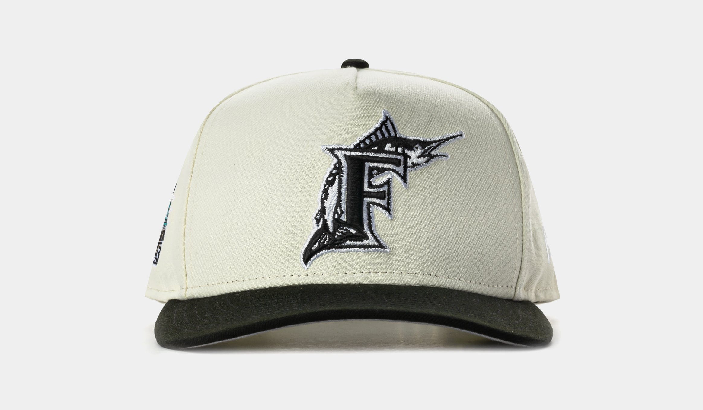 NEW ERA Shoe Palace Exclusive Miami Marlins 950AF Snapback Mens Hat (Chrome/Black)