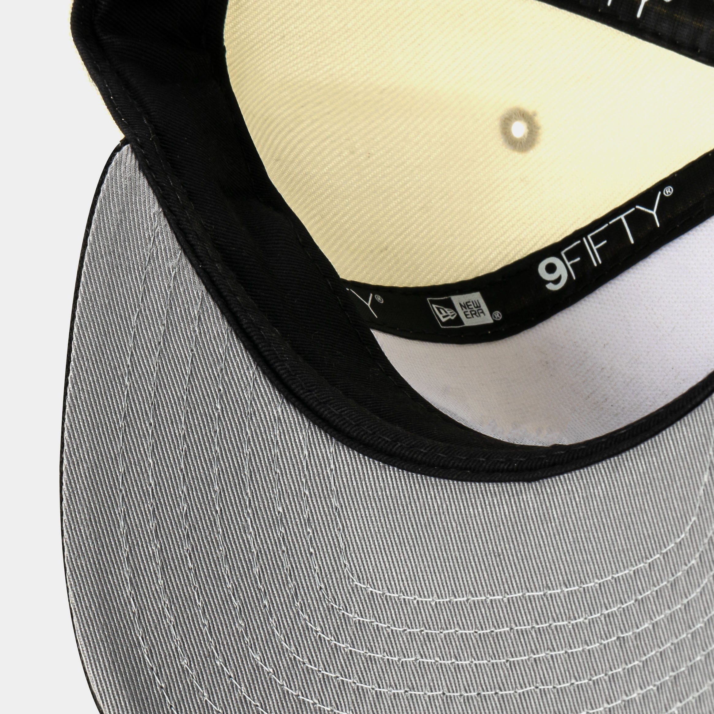 NEW ERA Shoe Palace Exclusive Seattle Mariners 950AF Snapback Mens Hat (Chrome/Black)