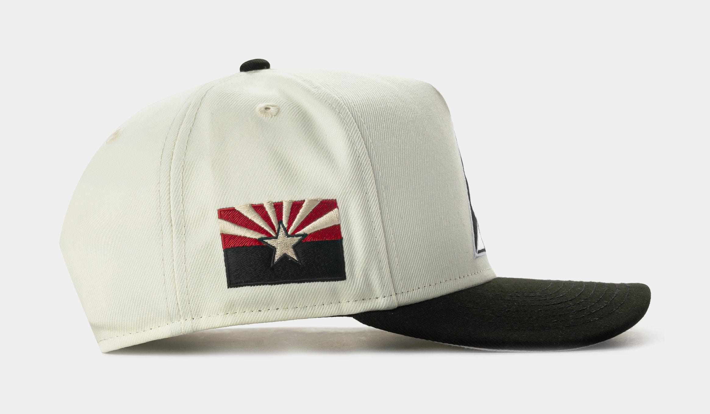 NEW ERA Shoe Palace Exclusive Arizona Diamondbacks 950AF Snapback Mens Hat (Chrome/Black)