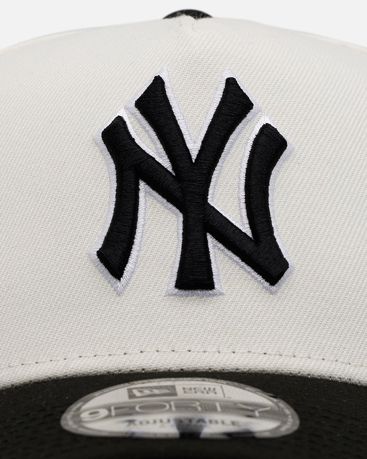 New Era New York Yankees Chrome Black 9FORTY A - Frame Snapback Chrome/Black