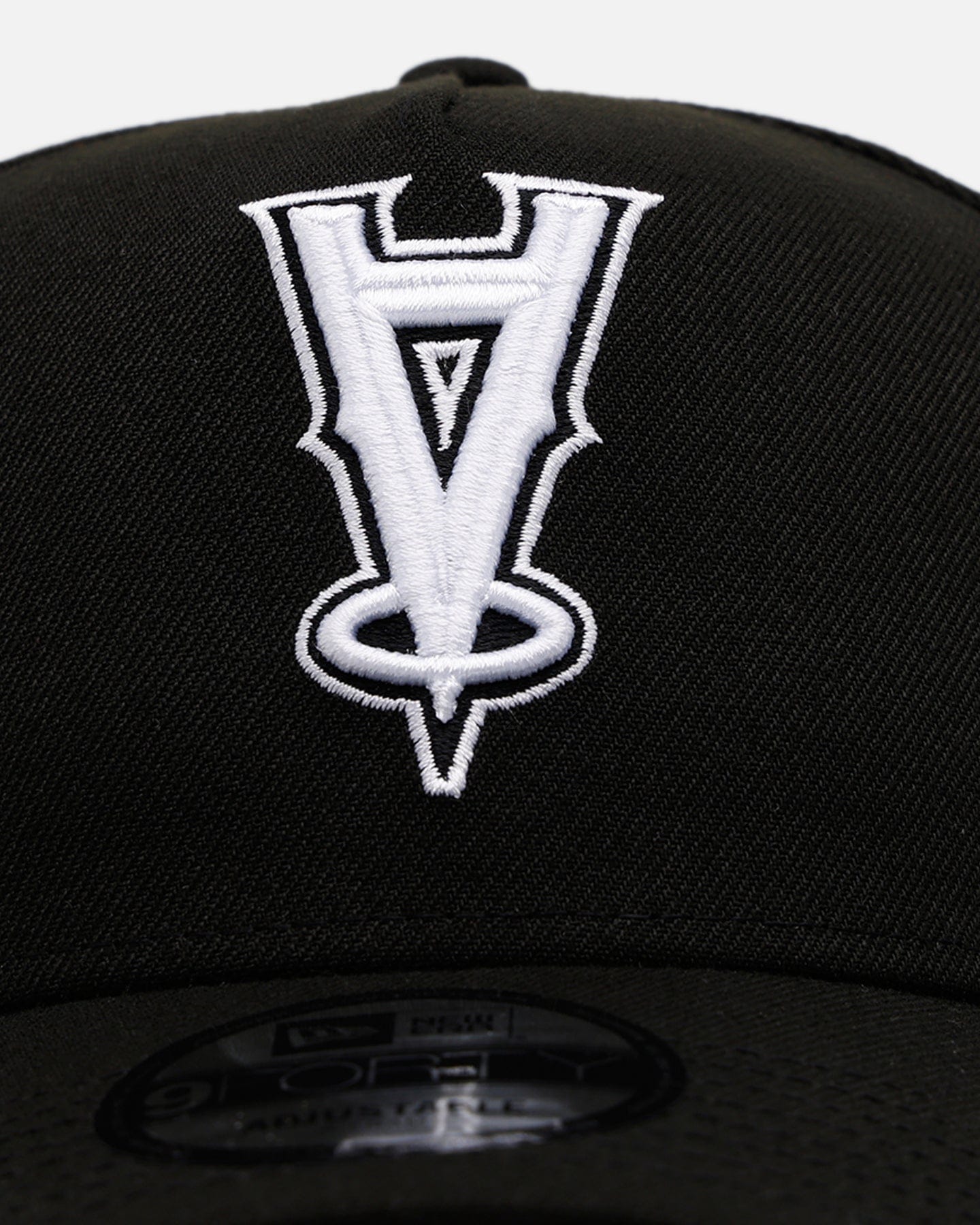 New Era Los Angeles Angels Black White Upside Down Logo 9FORTY A - Frame Snapback Black/White
