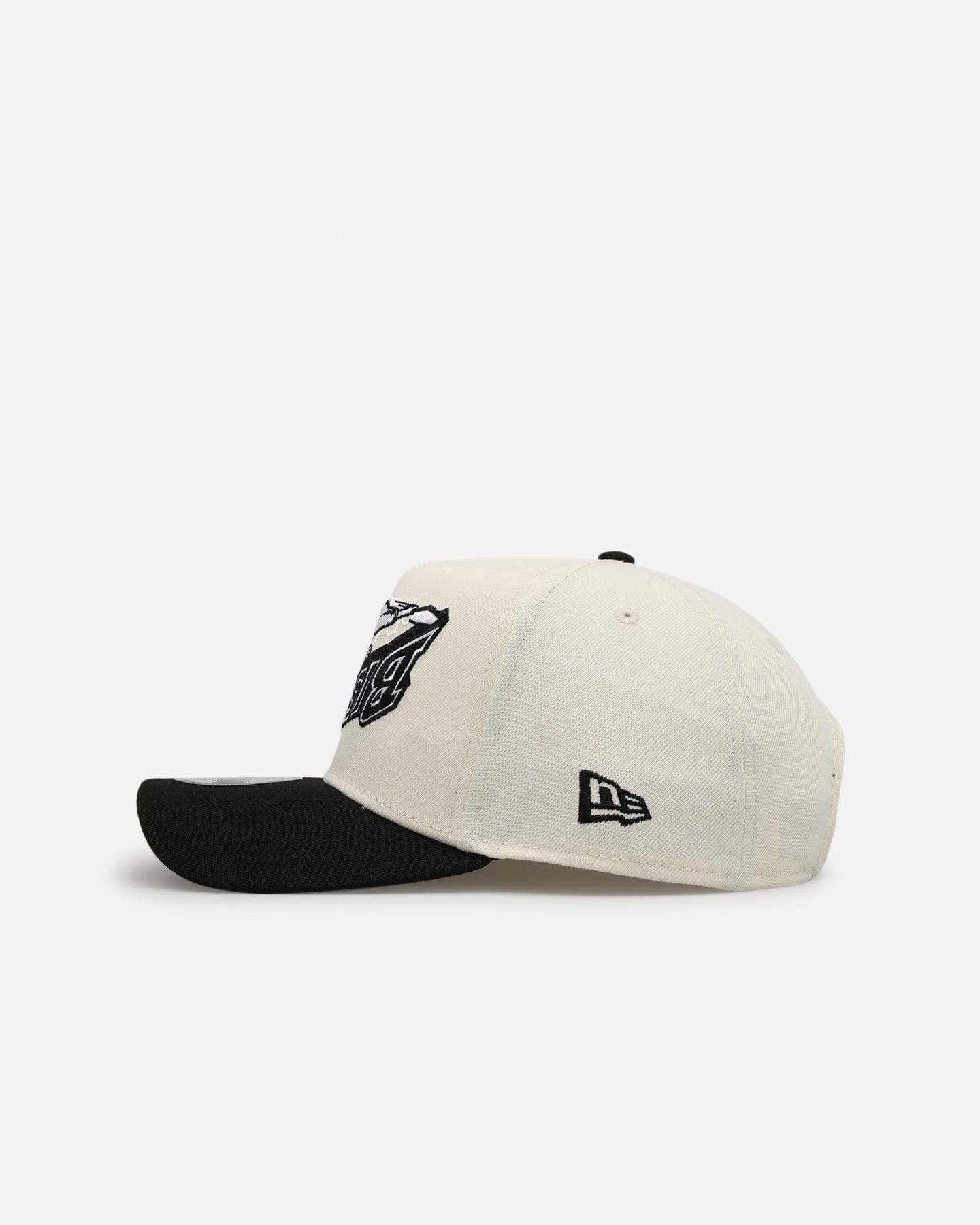 New Era Buffalo Bisons Chrome Upside Down Logo 9FORTY A - Frame Snapback Chrome/Black