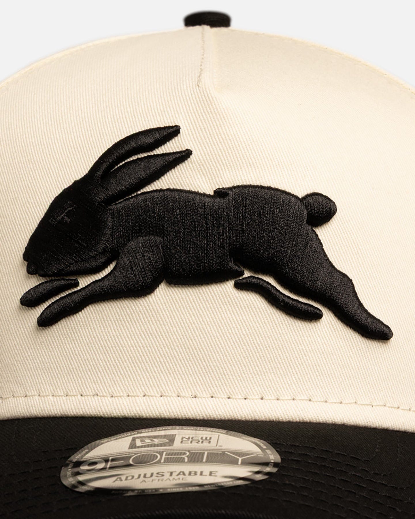 New Era South Sydney Rabbitohs Chrome Black 9FORTY A - Frame Snapback White/Black