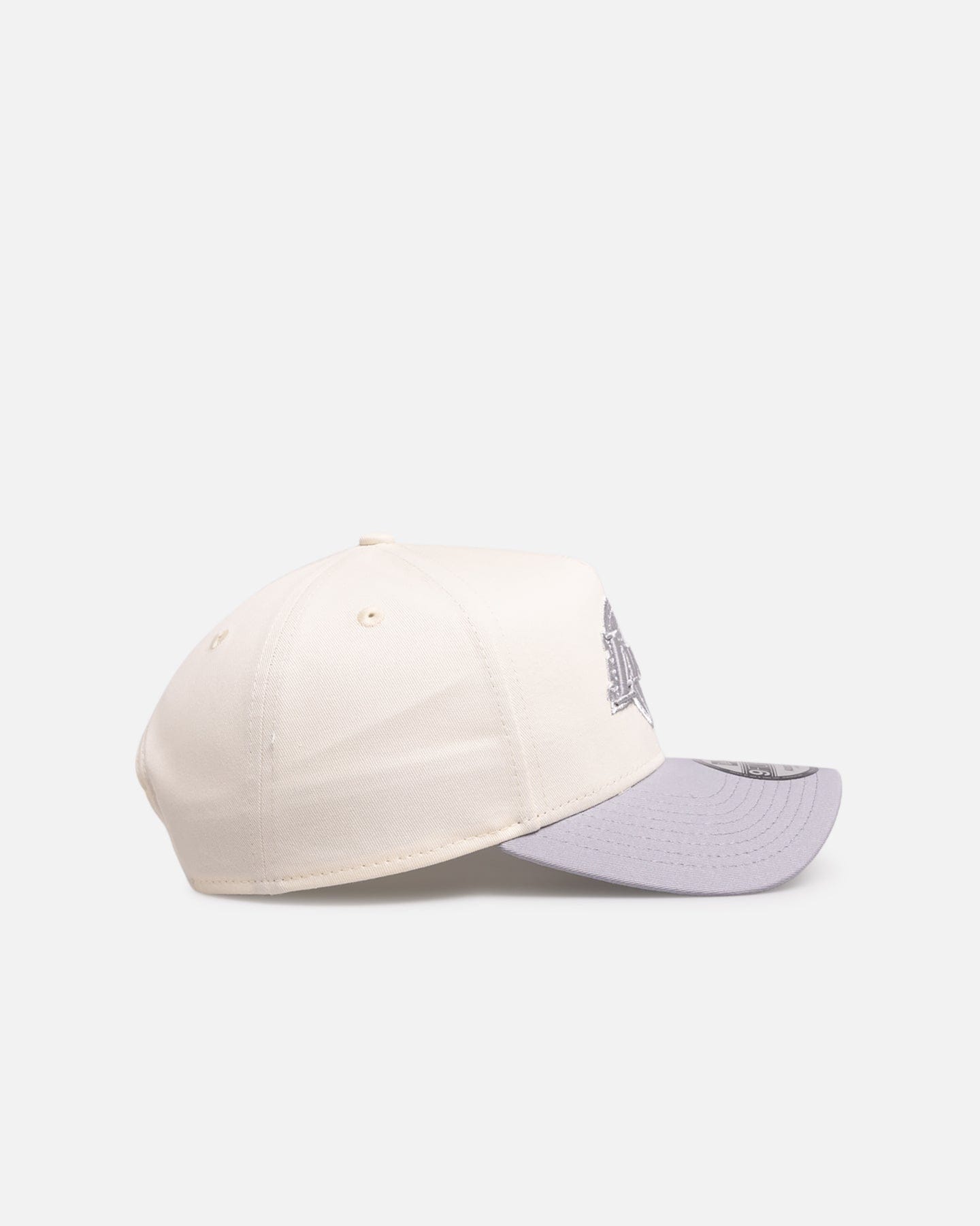 New Era Los Angeles Lakers Chrome Grey 9FORTY A - Frame Snapback White/Silver
