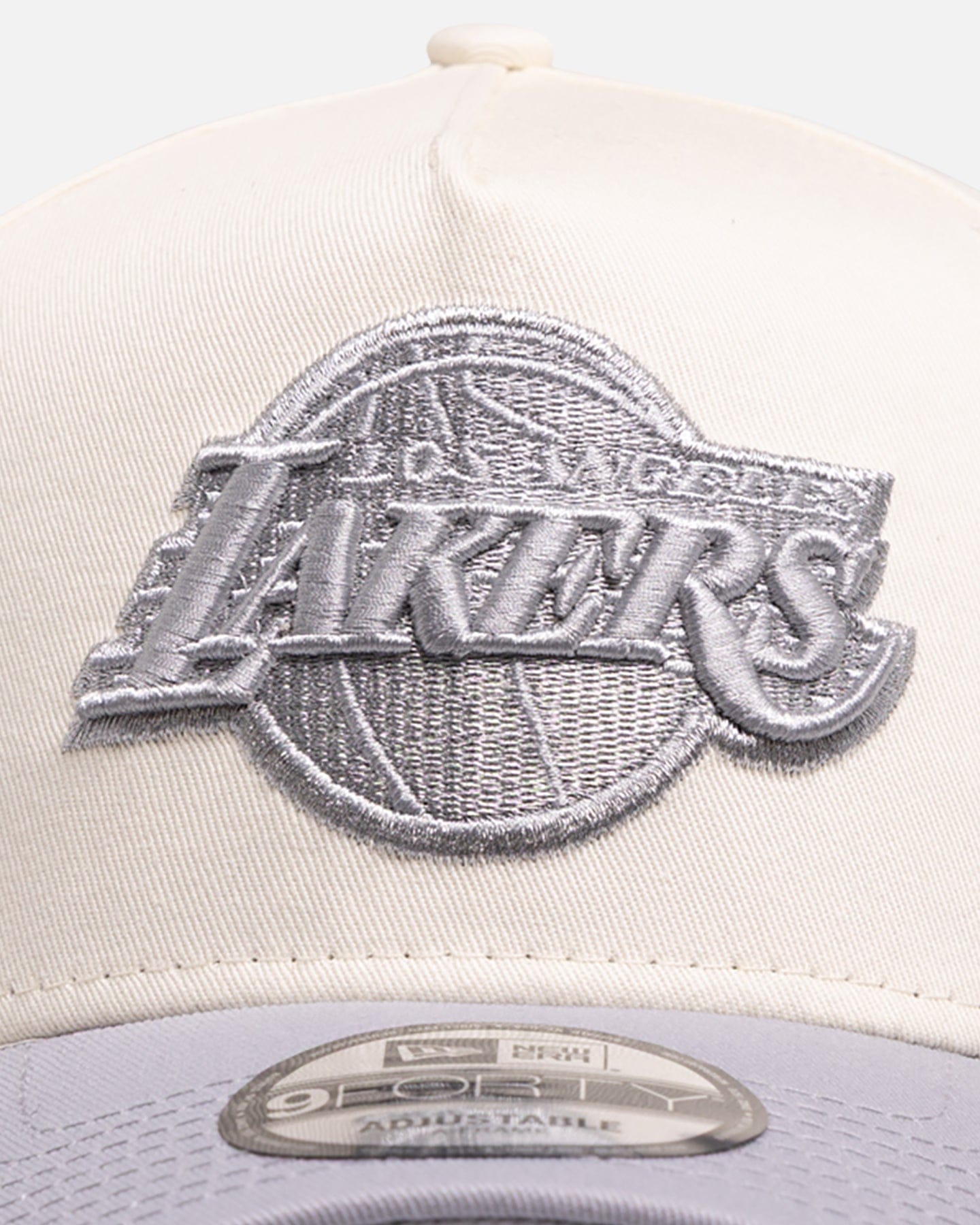 New Era Los Angeles Lakers Chrome Grey 9FORTY A - Frame Snapback White/Silver