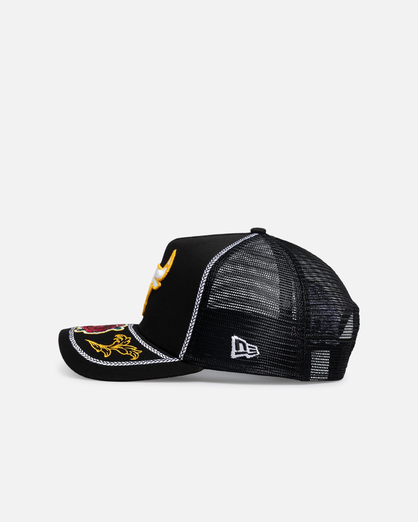 New Era Chicago Bulls Rose Visor 9FORTY A - Frame Trucker Snapback Black/Rose
