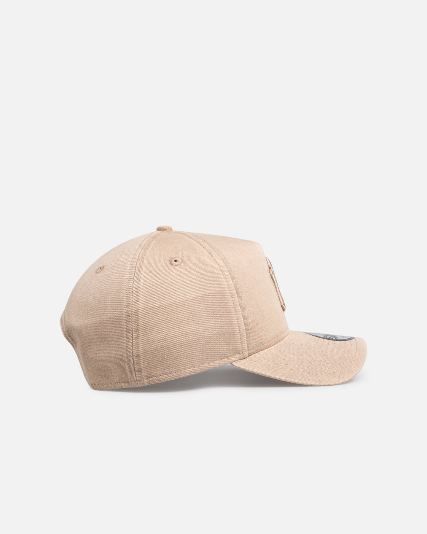 New Era New York Yankees Dirty Wash 9FORTY A - Frame Snapback Camel