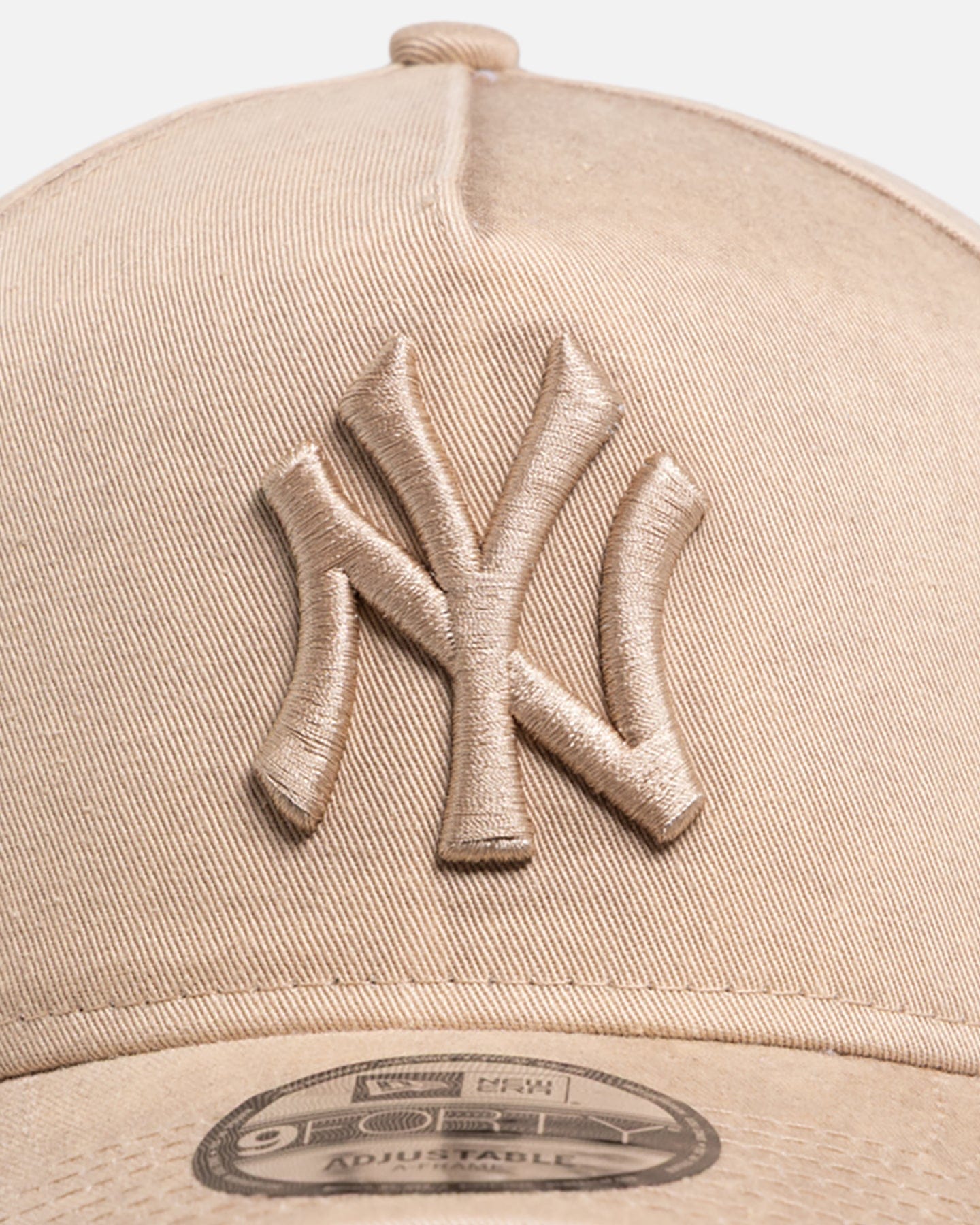 New Era New York Yankees Dirty Wash 9FORTY A - Frame Snapback Camel