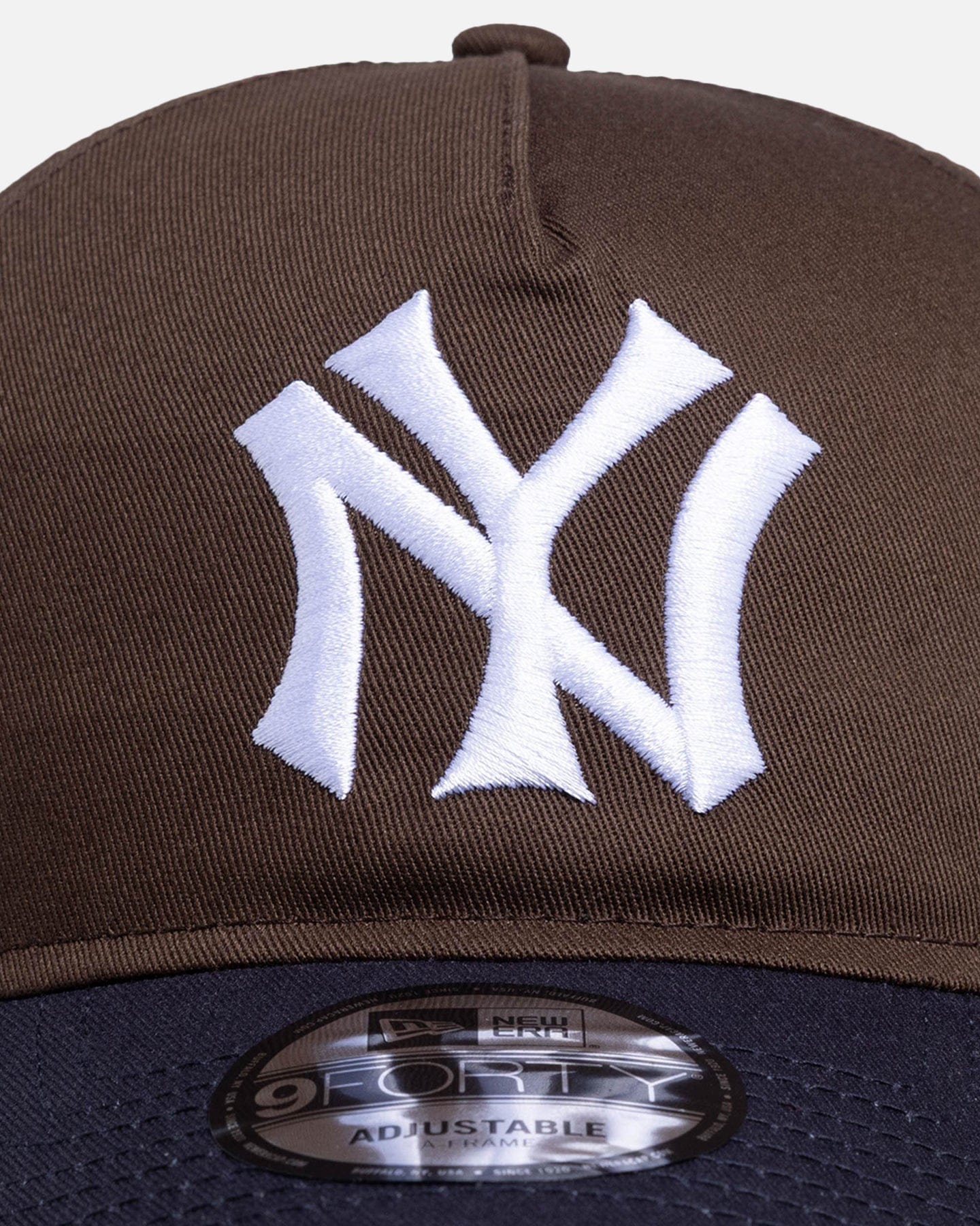 New Era New York Yankees Walnut Navy 9FORTY A - Frame Unstructured Snapback Brown/Blue