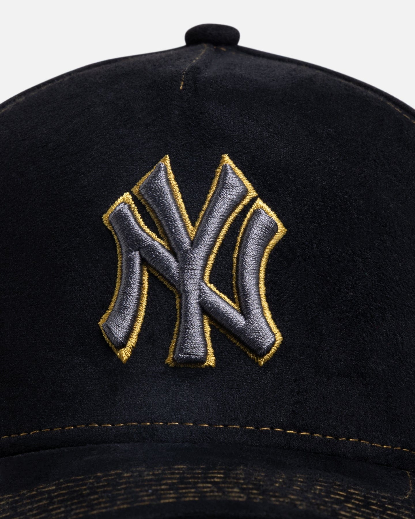 New Era New York Yankees Statement Suede 10 Year Anniversary 9FORTY A - Frame Snapback Black Suede