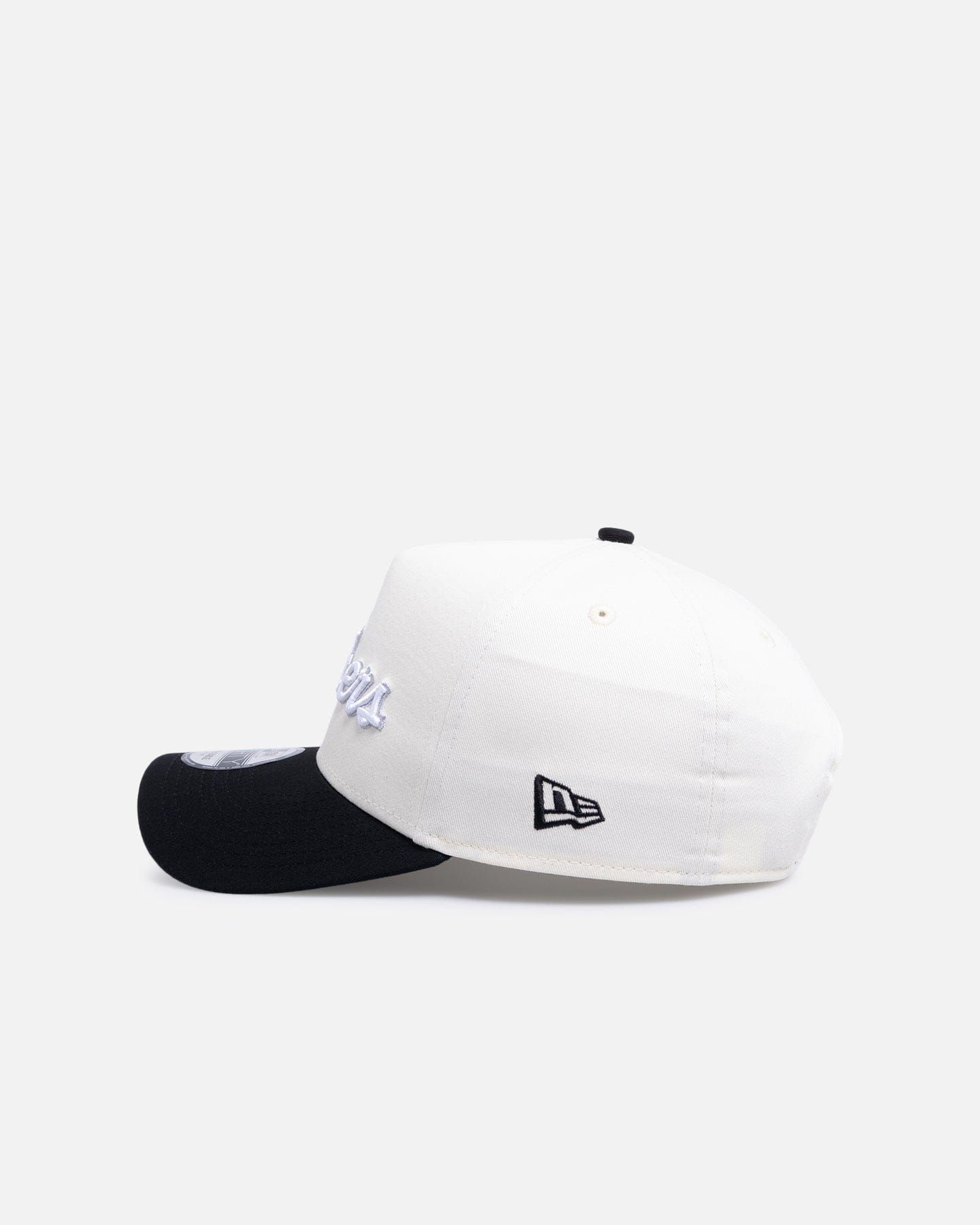 New Era Penrith Panthers Chrome Script 9FORTY A - Frame Snapback Official Team Colour
