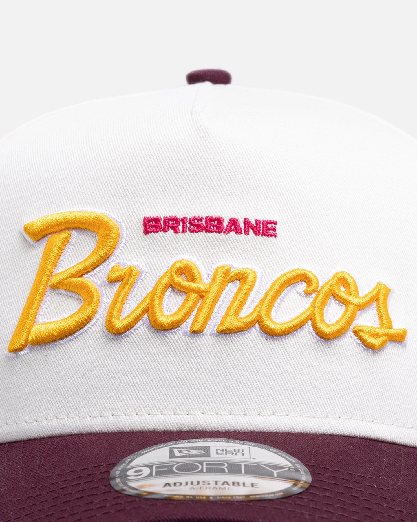 New Era Brisbane Broncos Chrome Script 9FORTY A - Frame Snapback Official Team Colour