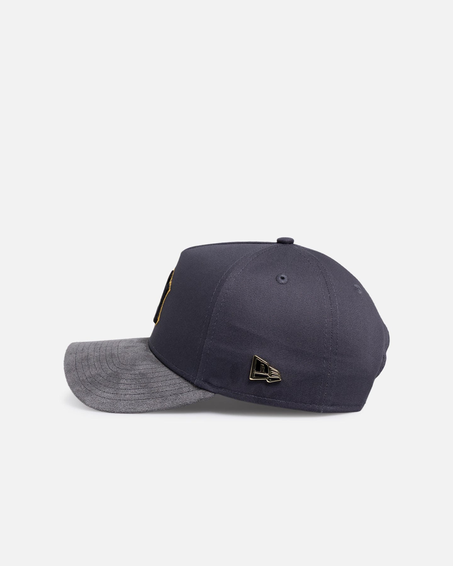 New Era New York Yankees Suede Visor 9FORTY A - Frame Snapback Graphite