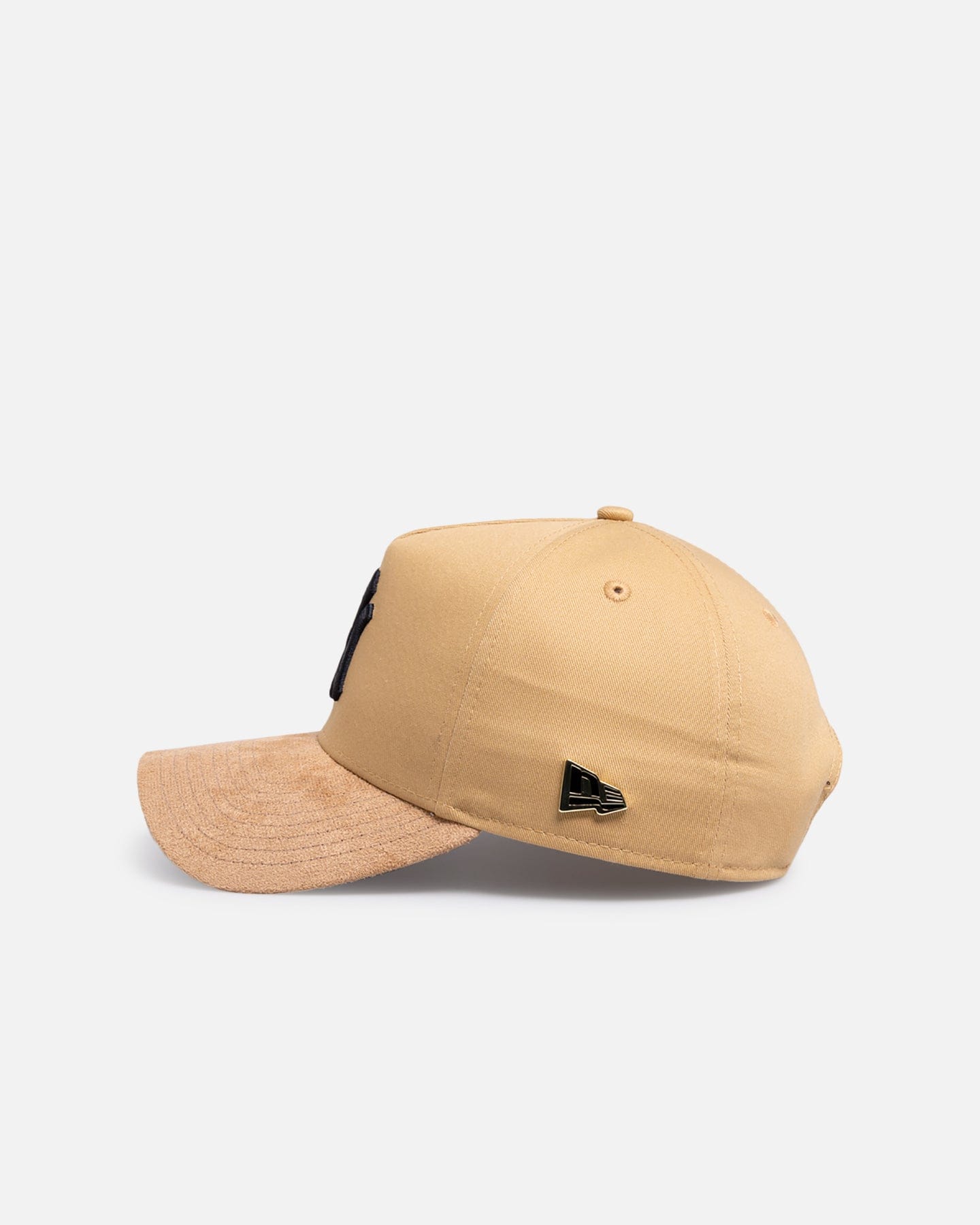 New Era New York Yankees Suede Visor 9FORTY A - Frame Snapback Bronze