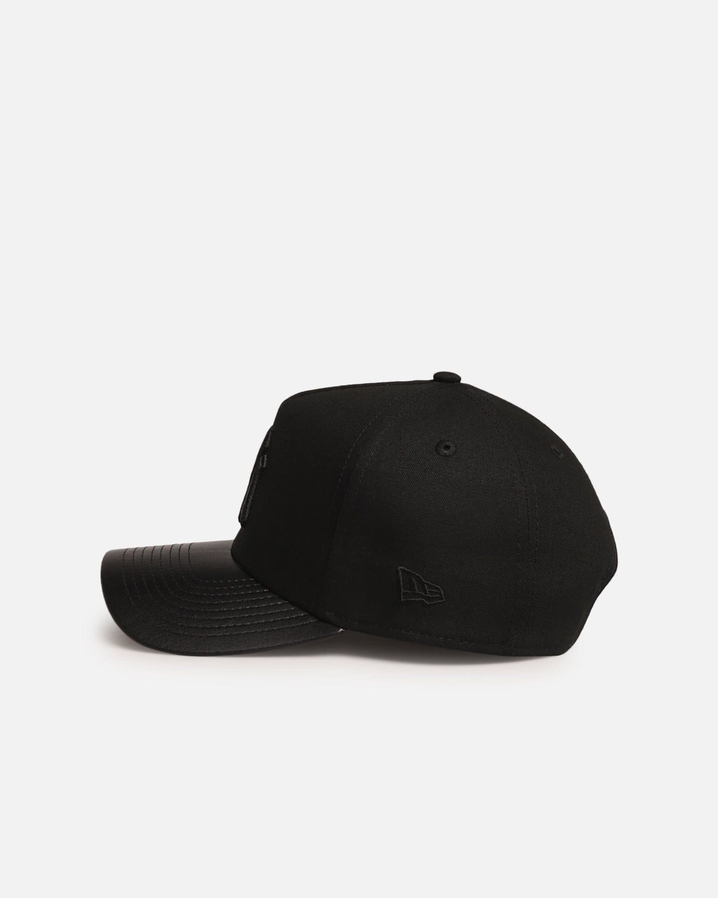 New Era New York Yankees Canvas Leather 9FORTY A - Frame Snapback Black